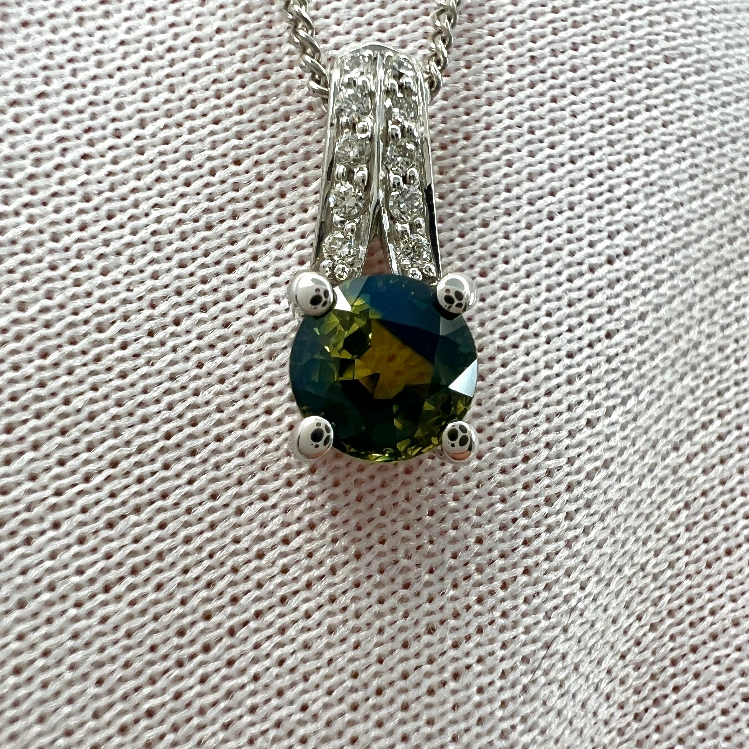 Runder Anhänger aus 18 Karat Weißgold mit natürlichem, zweifarbigem australischem Saphir und Diamant im Angebot 3