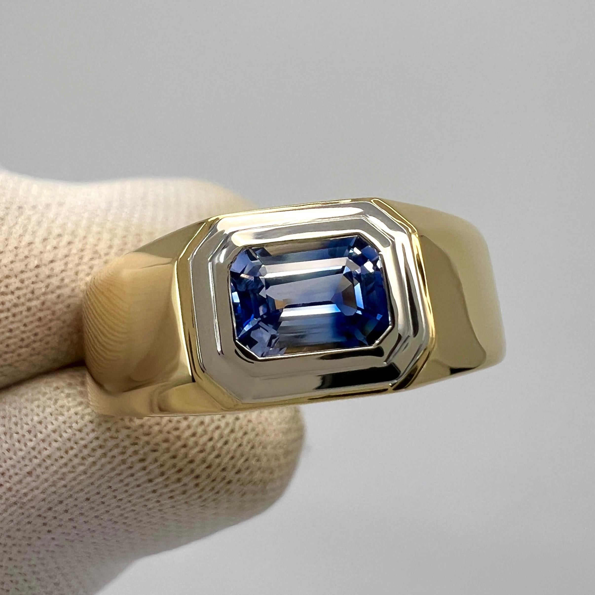 Natural Bi Colour White Blue Ceylon Sapphire Emerald Cut 18k Gold Signet Ring In New Condition For Sale In Birmingham, GB