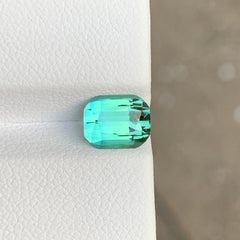 Gema natural de turmalina bicolor, en tonos rojo rosáceo y verde menta, para anillos