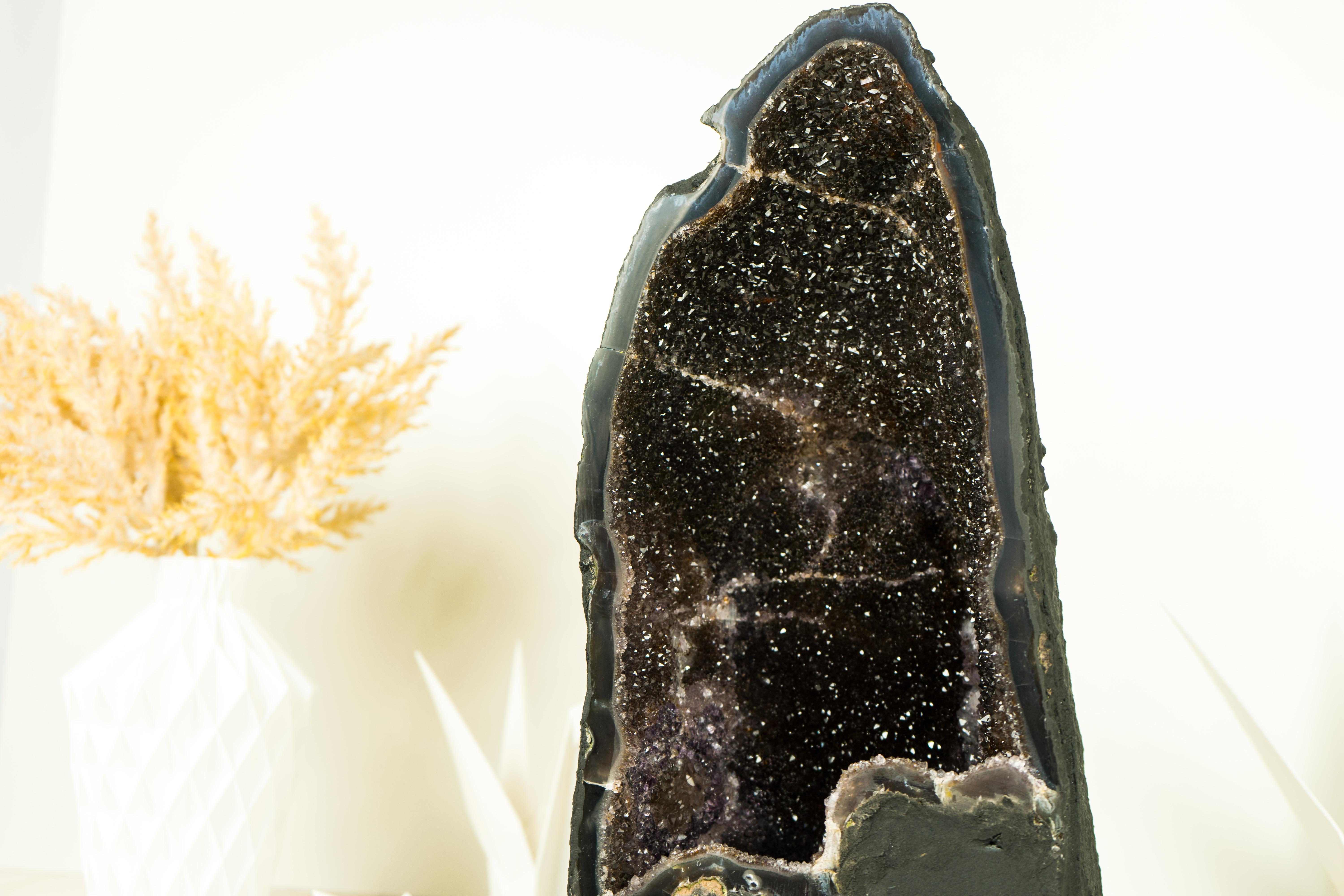 Natural Black Galaxy Amethyst Geode with Agate Matrix In Excellent Condition In Ametista Do Sul, BR