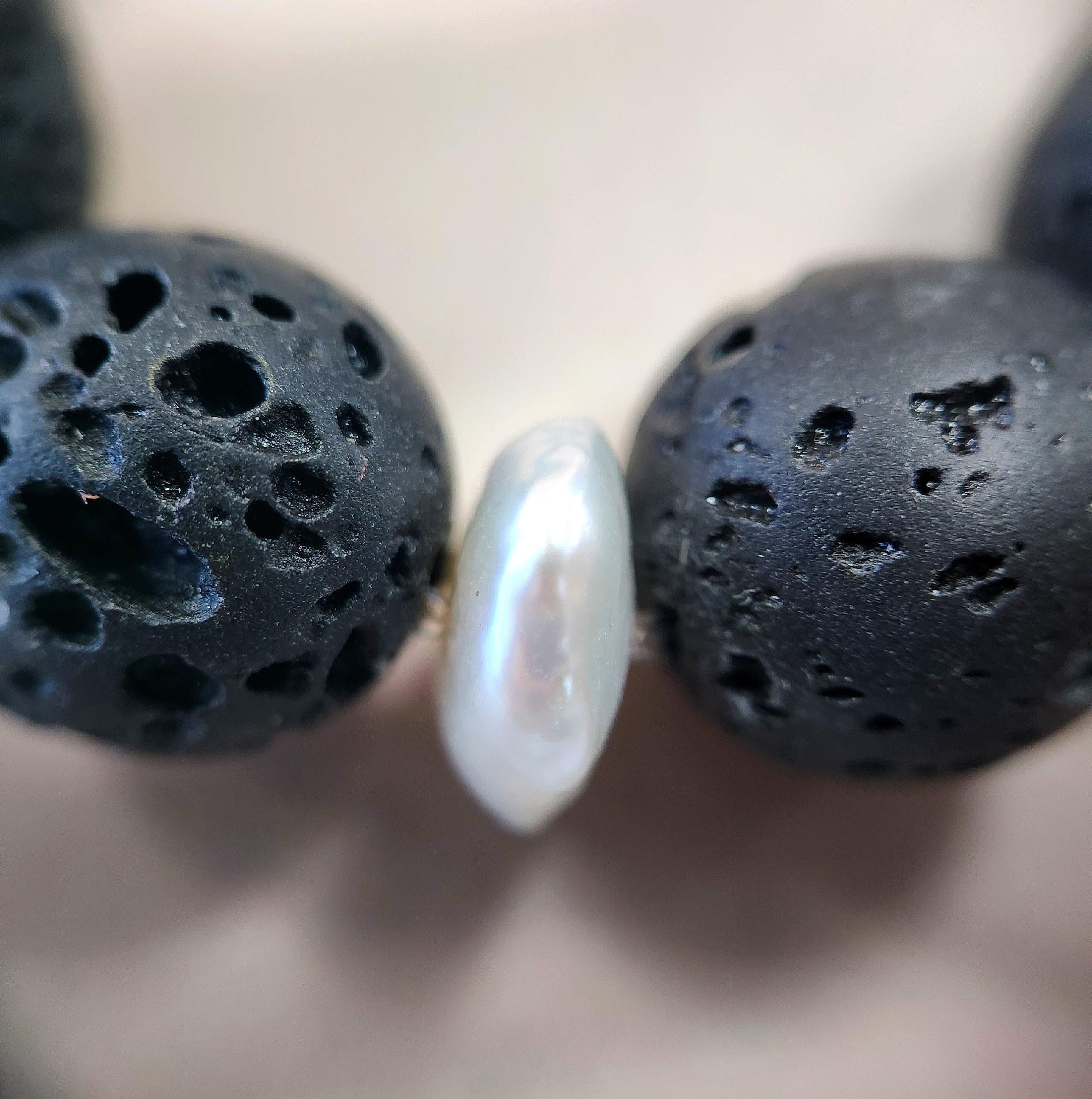 Natural Black Lava and Kashi Pearl Bracelet For Sale 1