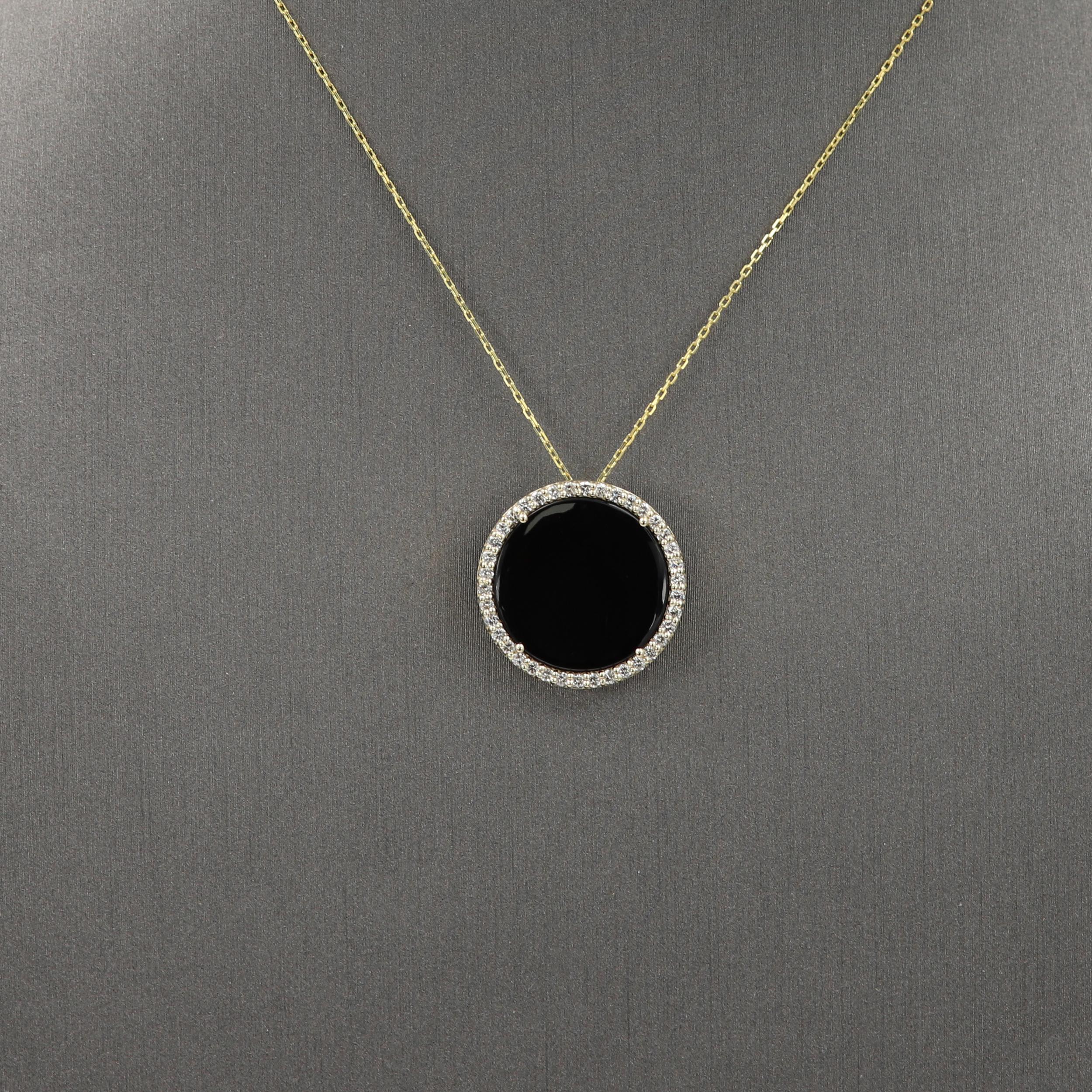 Women's or Men's Natural Black Onyx Round Circle Natural Diamond Pendant 14 Karat Yellow Gold For Sale