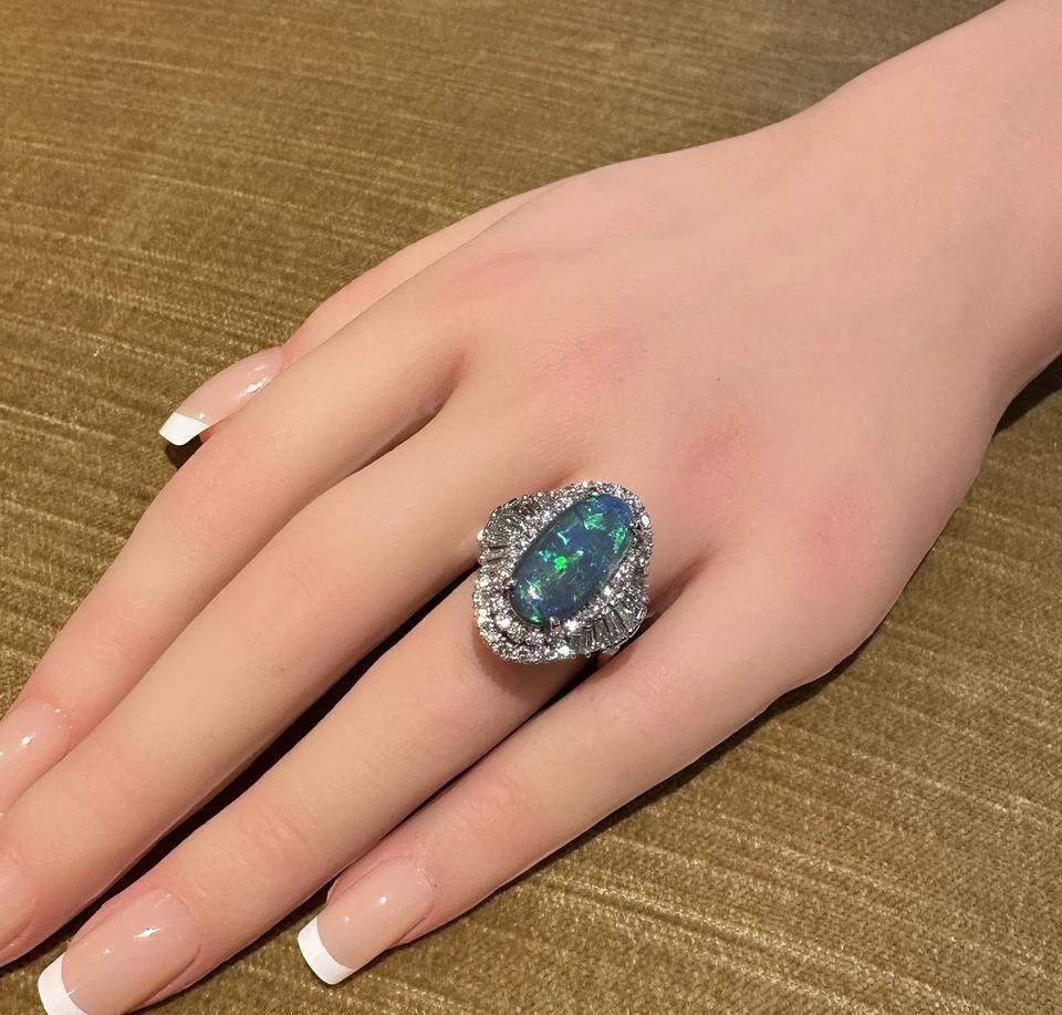 Bague cocktail en platine, opale noire naturelle 3.77 carats et diamants en vente 2