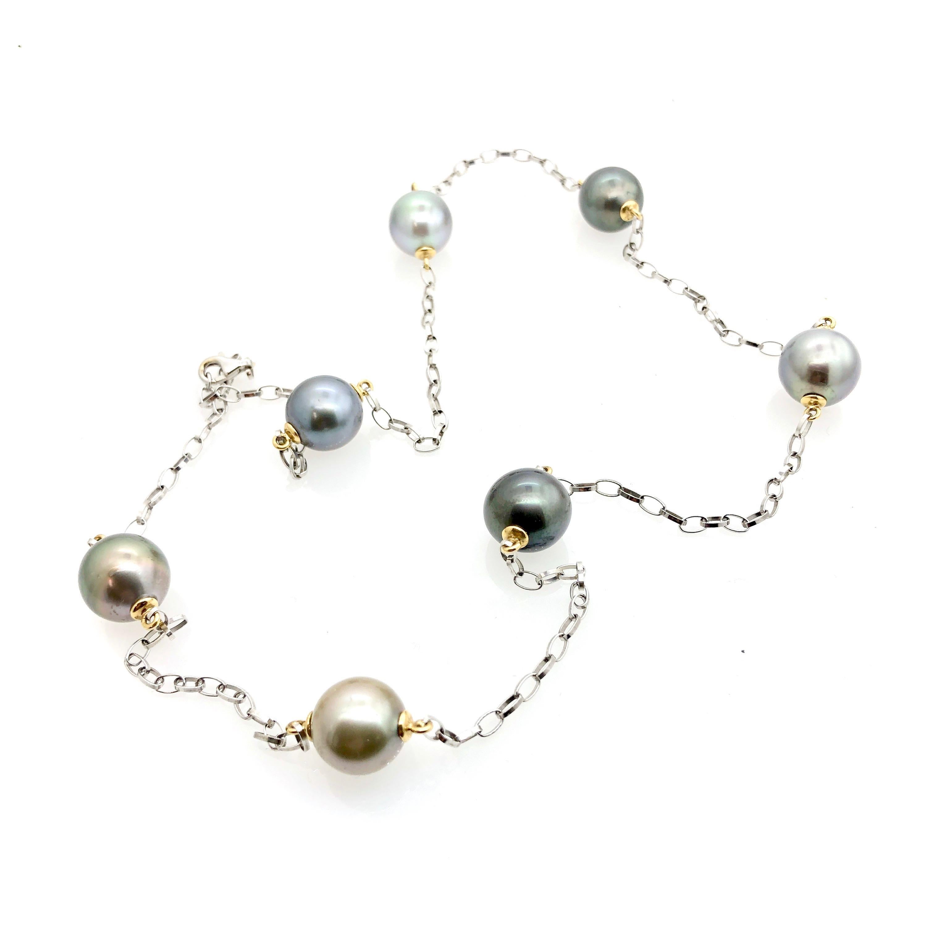 Round Cut Natural Black Tahitial Pearls on White Gold Necklace For Sale