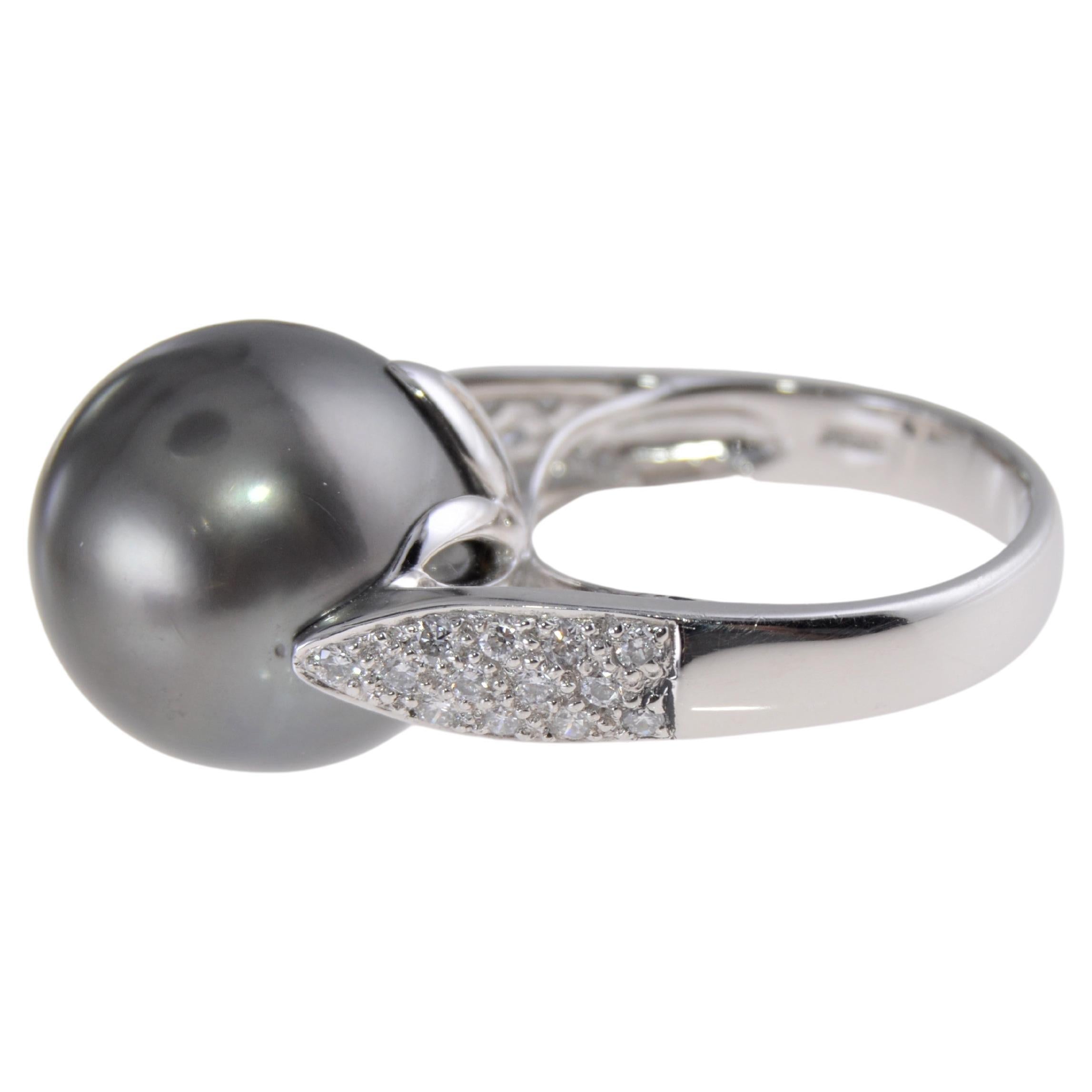 Women's Natural Black Tahitian Pearl and Diamond Platinum Cocktail Ring For Sale
