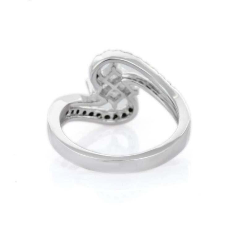Im Angebot: Natürlicher Schwarz-Weiß-Diamant-Hochzeitsring, Geschenk für sie aus 18 Karat massivem Weißgold () 7