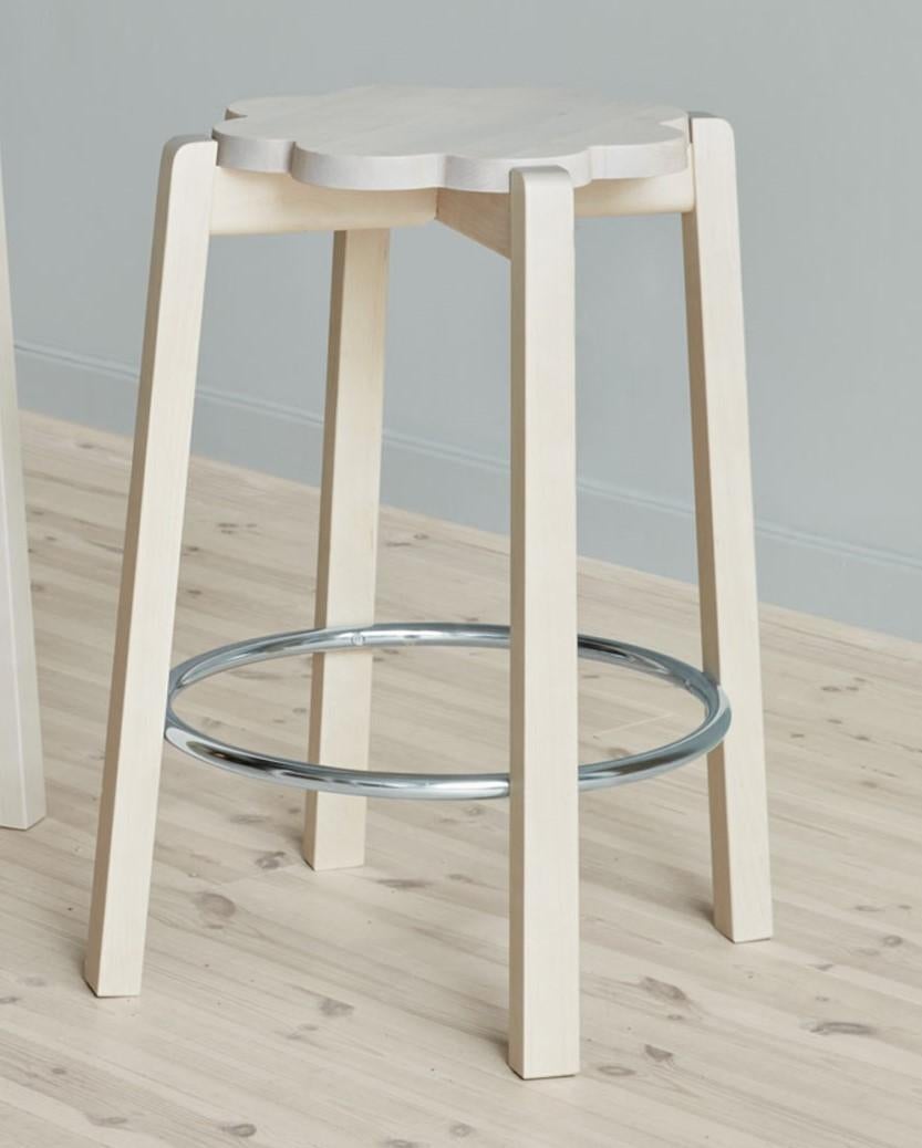 Natural blossom barstool by Storängen Design
Dimensions: D 43 x W 43 x H 65 x SH 65 cm.
Materials: birch wood, steel.
Available in other colors and sizes. With or without backrest.

A small and neat stackable chair, which works well round