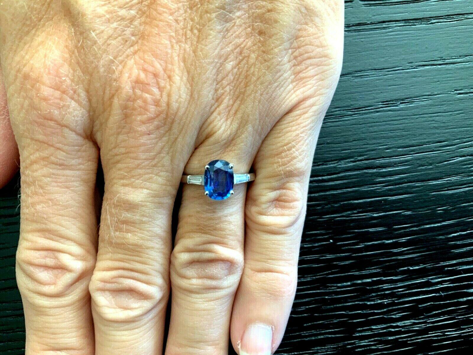 Natural Blue 3.34 Carat Oval Cut Sapphire and Diamond Ring 18k GIA Certified In New Condition In Middletown, DE