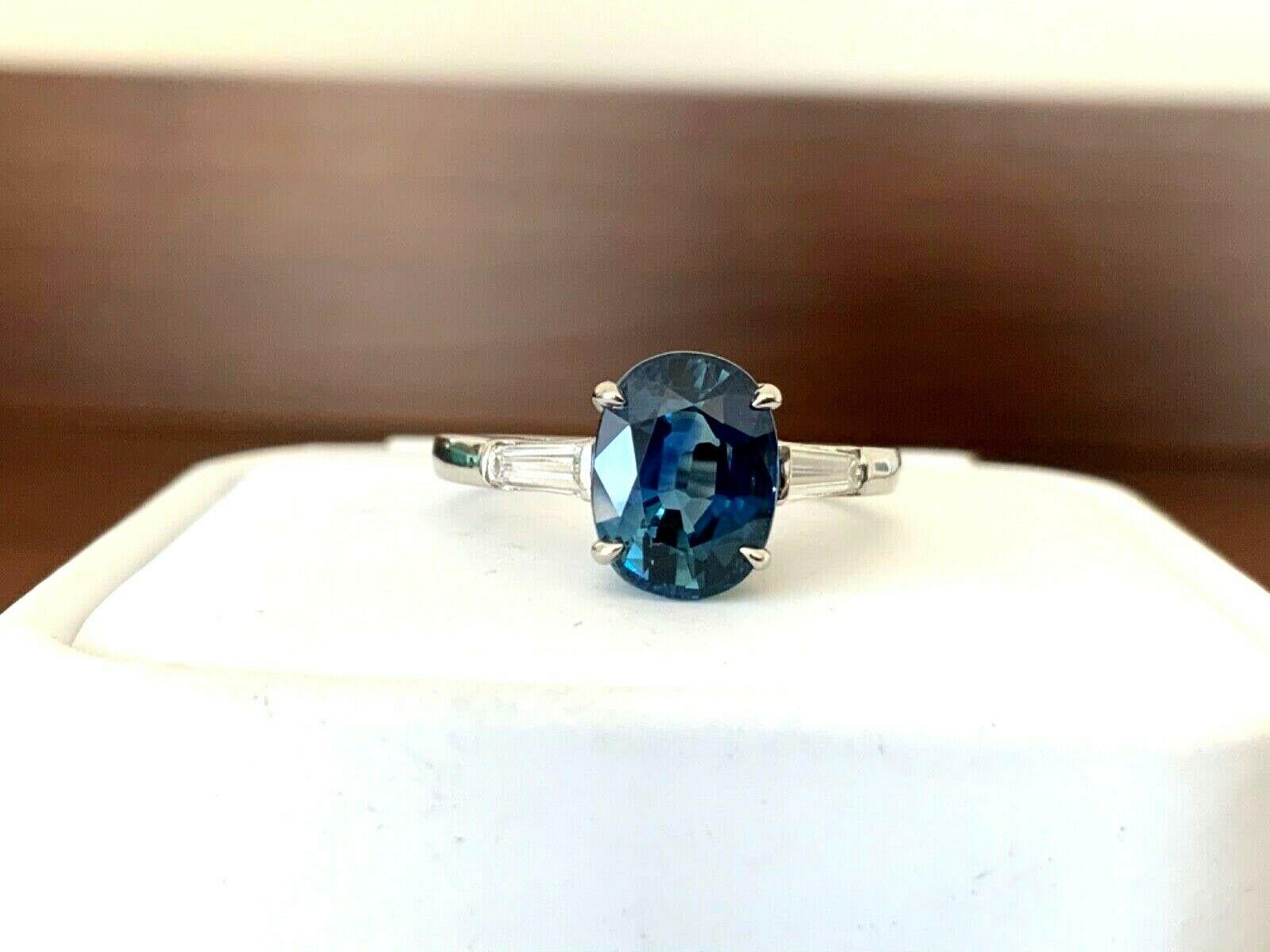 Natural Blue 3.34 Carat Oval Cut Sapphire and Diamond Ring 18k GIA Certified 1