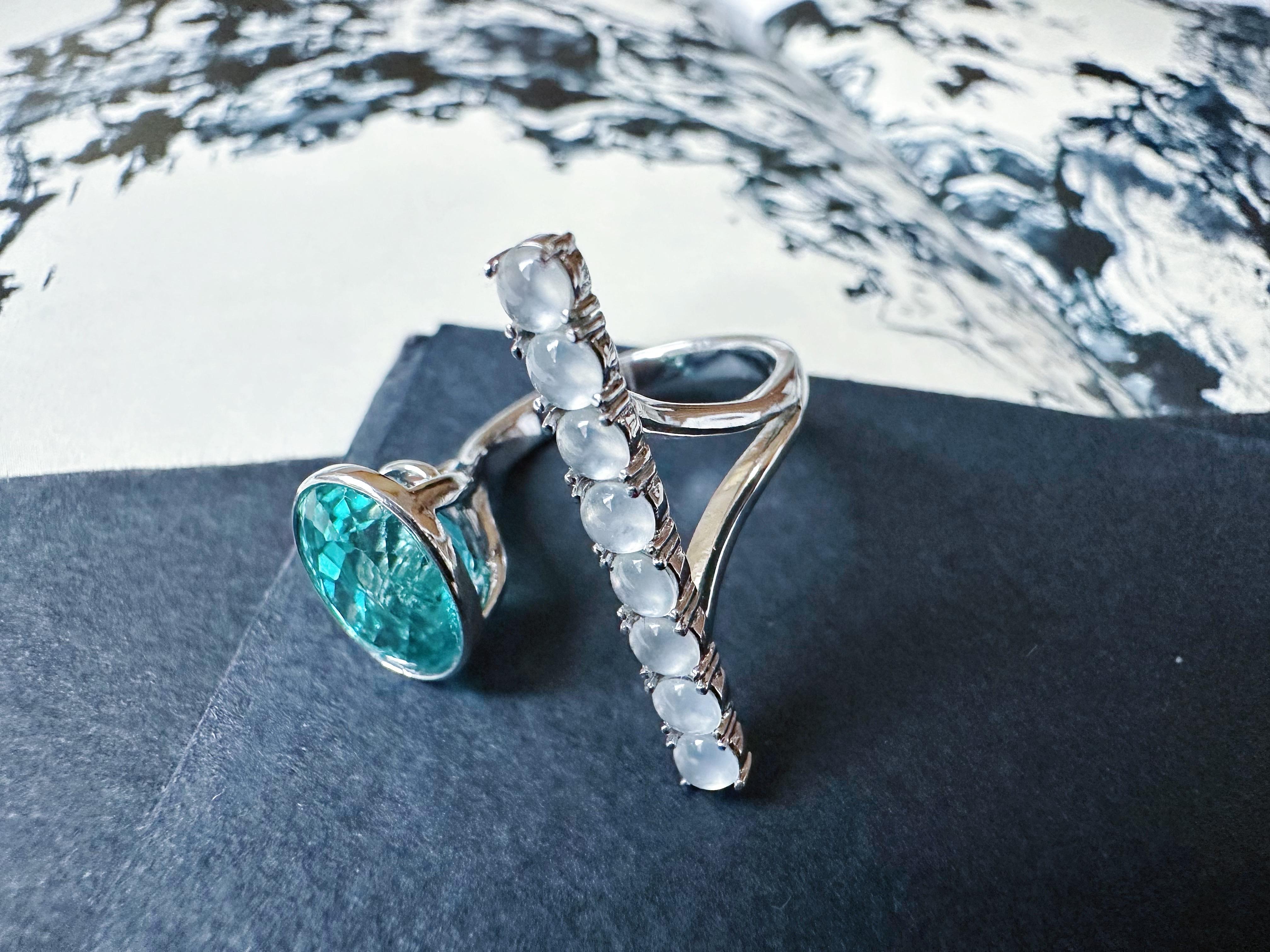 Taglio ovale Natural Blue Apatite and Icy Jade Cabochons Open Ring in 18K White Gold in vendita