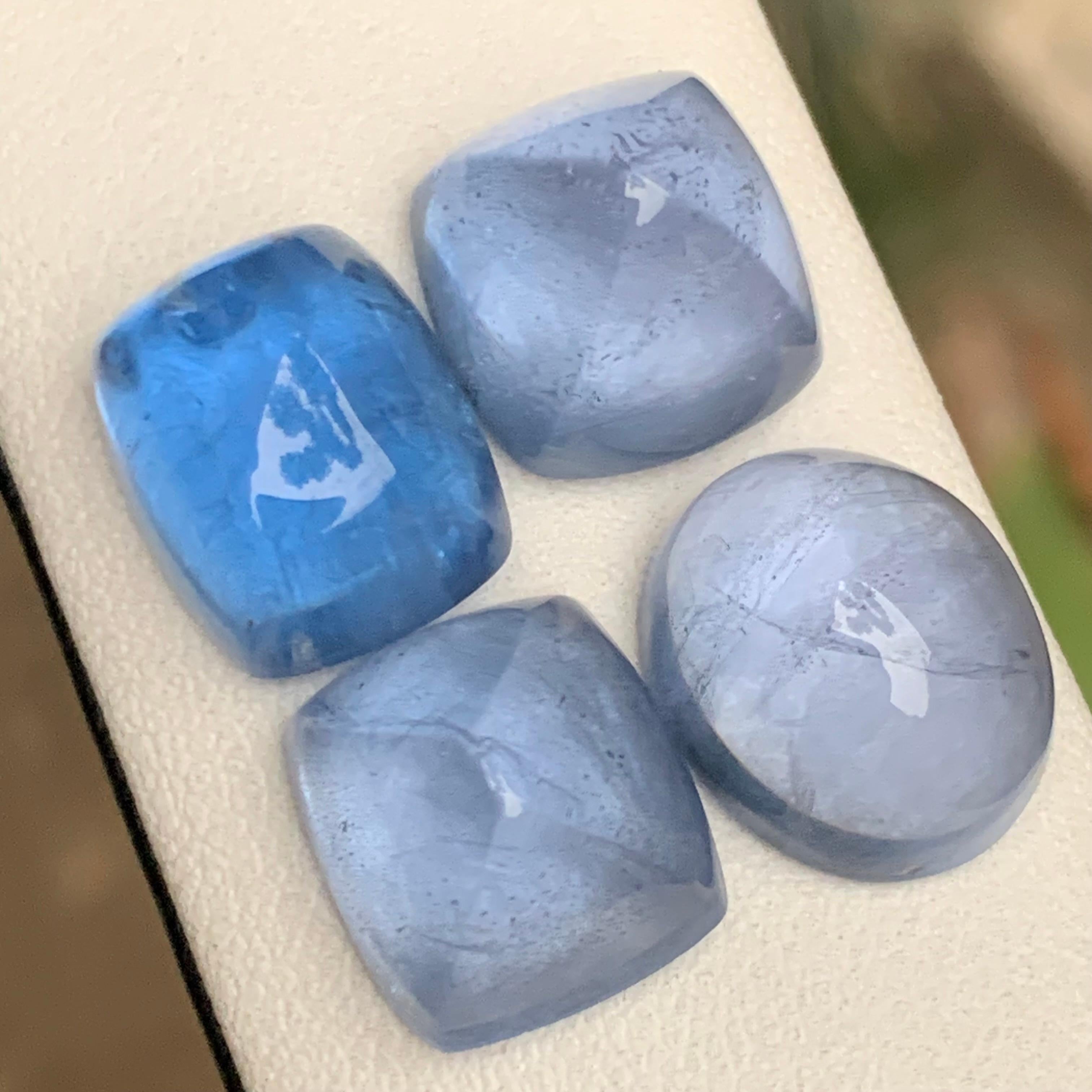 Aguamarina Azul Natural 51,06 qt Cabujón Sugarloaf Gema Parcela Afganistán en Nuevo estado para la venta en Peshawar, PK