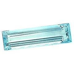 Natural Blue Aquamarine 8.55 Carat unset Elongated Emerald Cut Gemstone