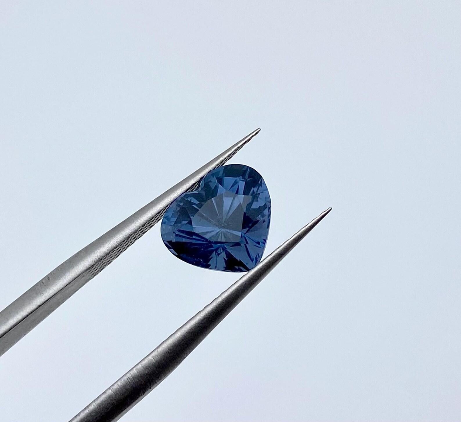 Natural blue Cobalt Spinel loose gemstone 2.67 ct., heart cut, Origin Tanzania In New Condition For Sale In Daugavpils, LV