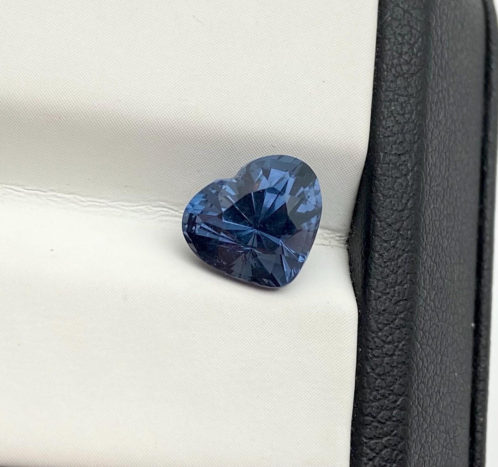 Women's or Men's Natural blue Cobalt Spinel loose gemstone 2.67 ct., heart cut, Origin Tanzania For Sale