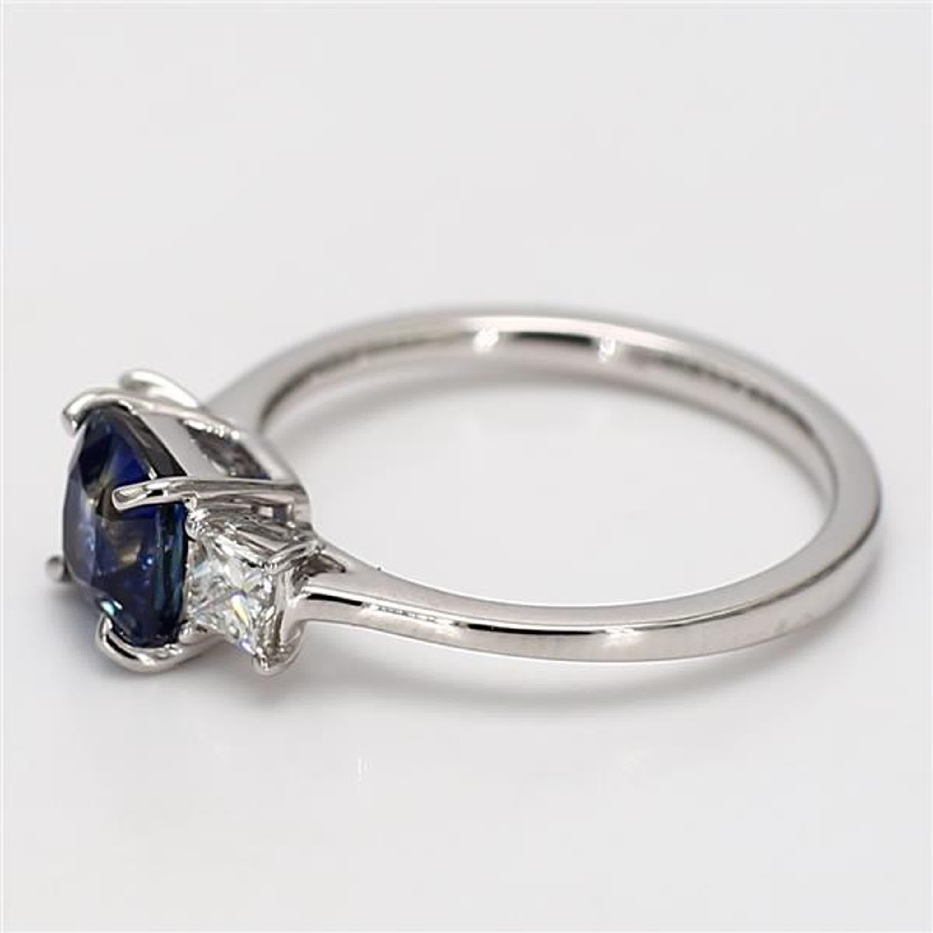 Cushion Cut Natural Blue Cushion Sapphire and White Diamond 2.07 Carat TW Gold Cocktail Ring For Sale