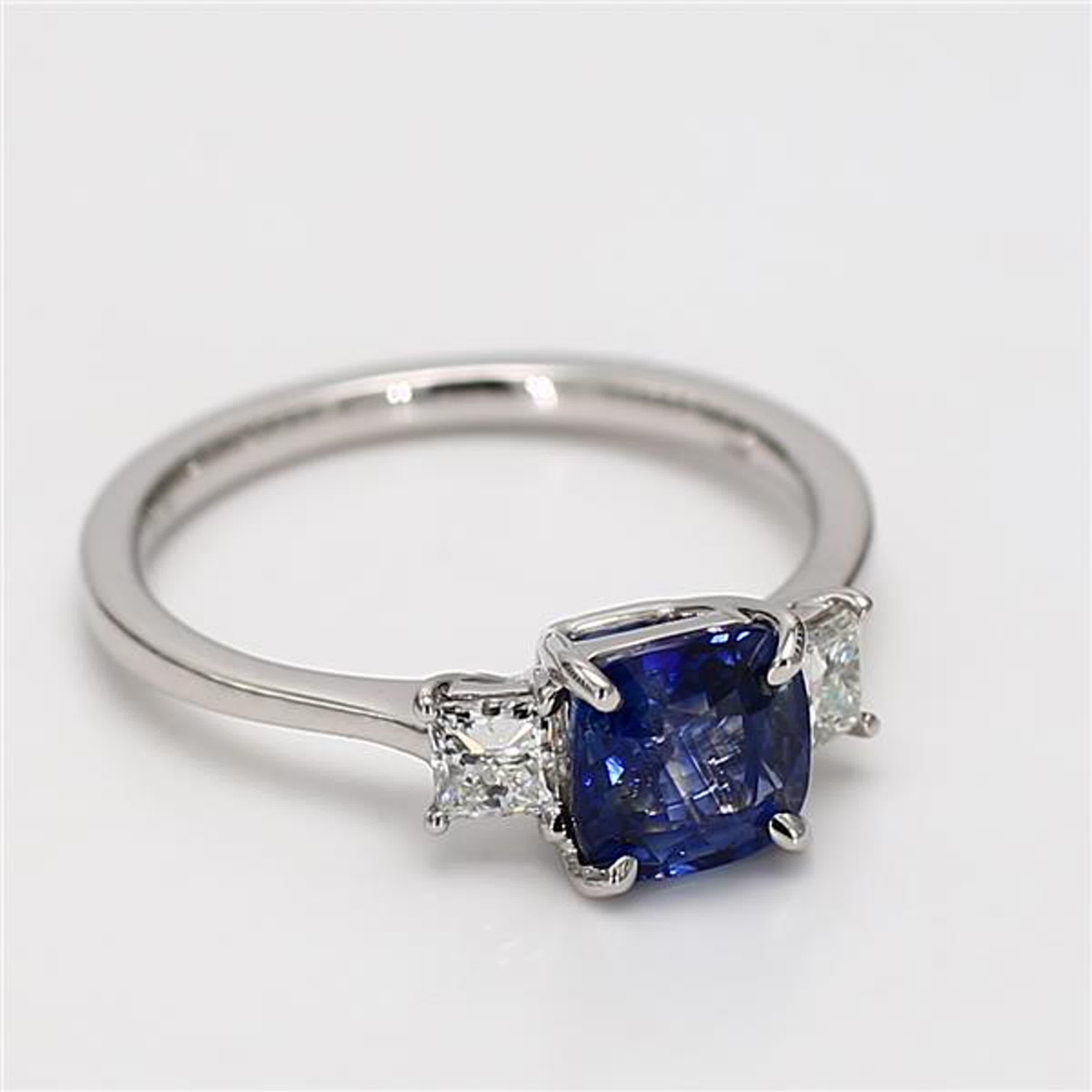 Natural Blue Cushion Sapphire and White Diamond 2.07 Carat TW Gold Cocktail Ring For Sale 2
