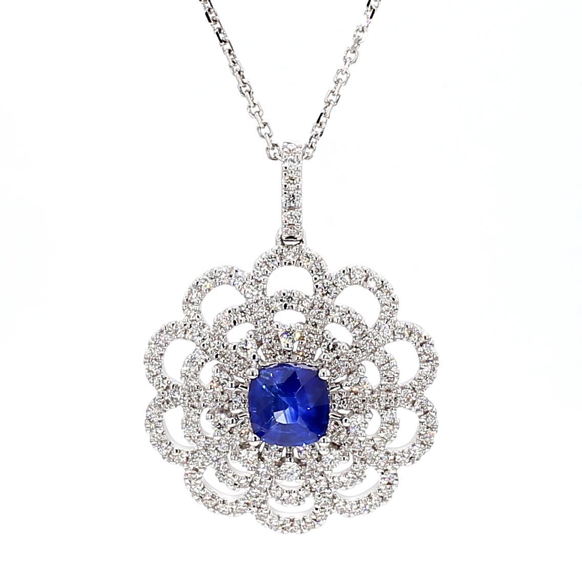 Contemporain Pendentif en or de 1,84 carat poids total, saphir bleu naturel taille coussin et diamant blanc en vente