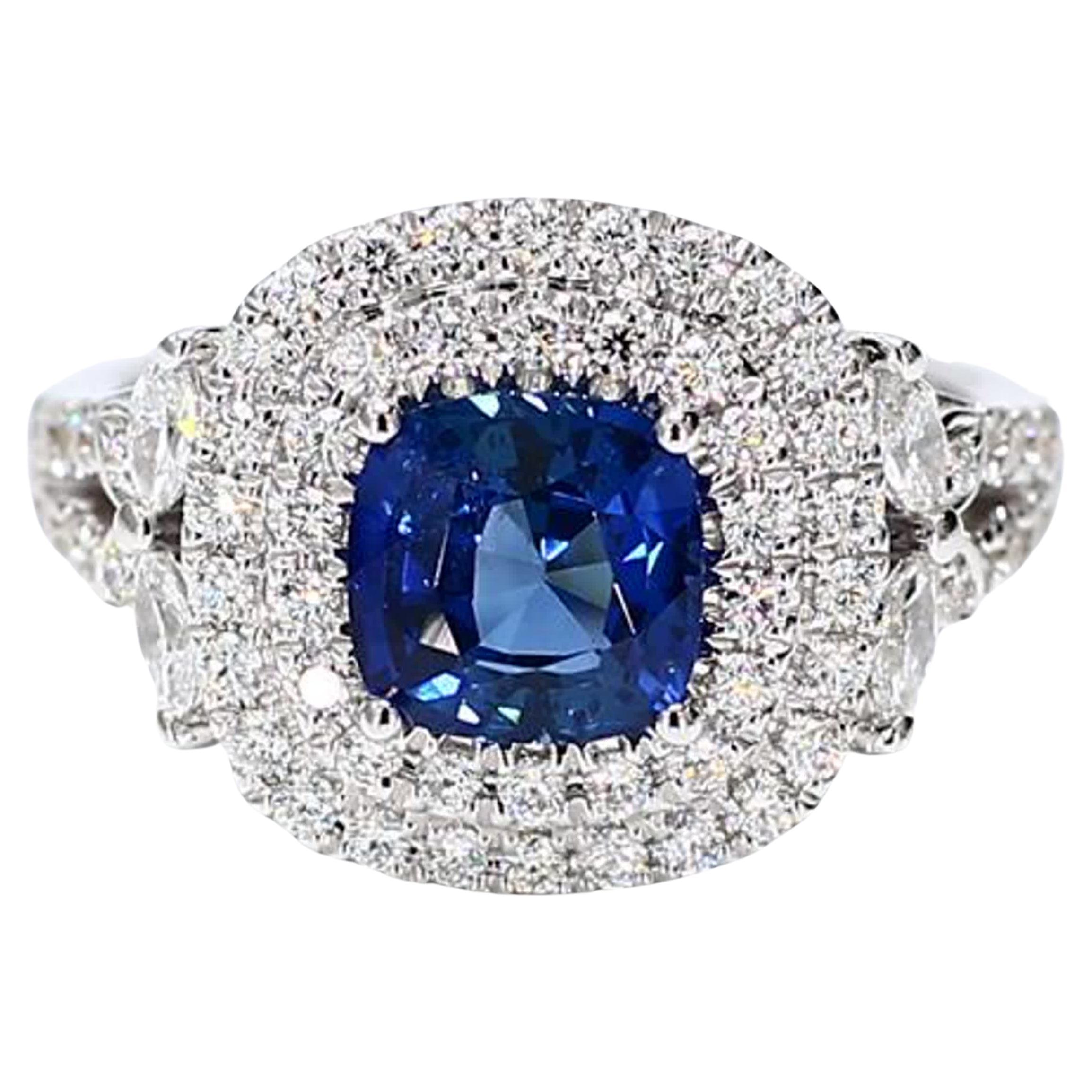 Natürlicher blauer Saphir im Kissenschliff und weißer Diamant 2.60 Karat TW Gold Cocktail-Ring