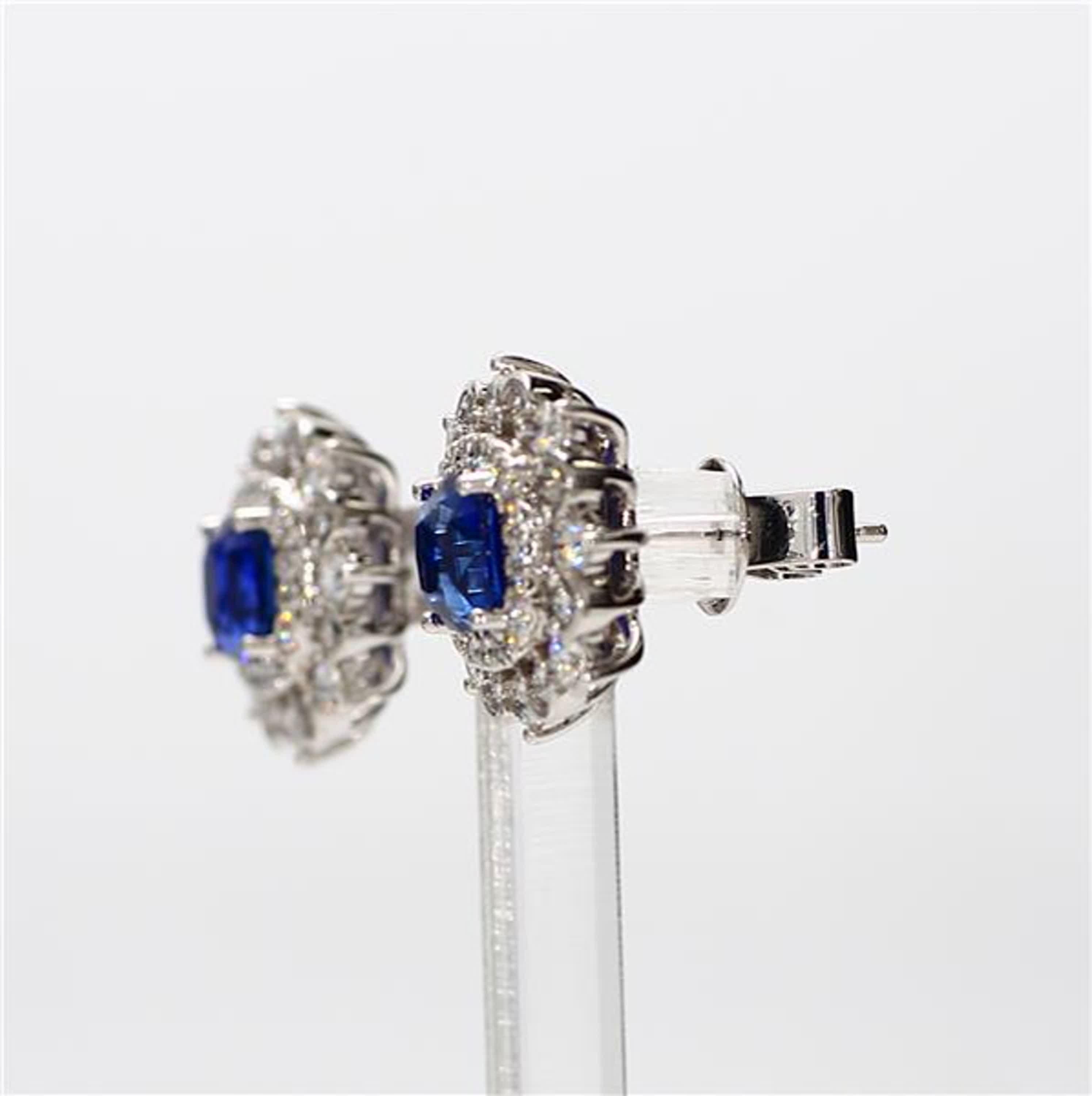 Contemporary Natural Blue Cushion Sapphire and White Diamond 3.31 Carat TW Gold Stud Earrings For Sale