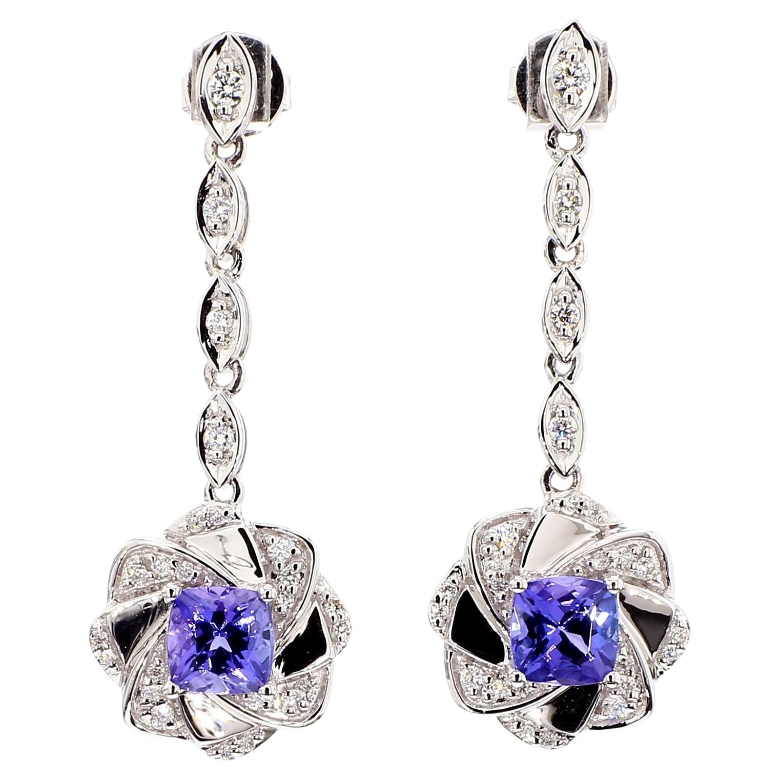 Orecchini in oro con tanzanite blu naturale a cuscino e diamante bianco da 1,63 carati TW