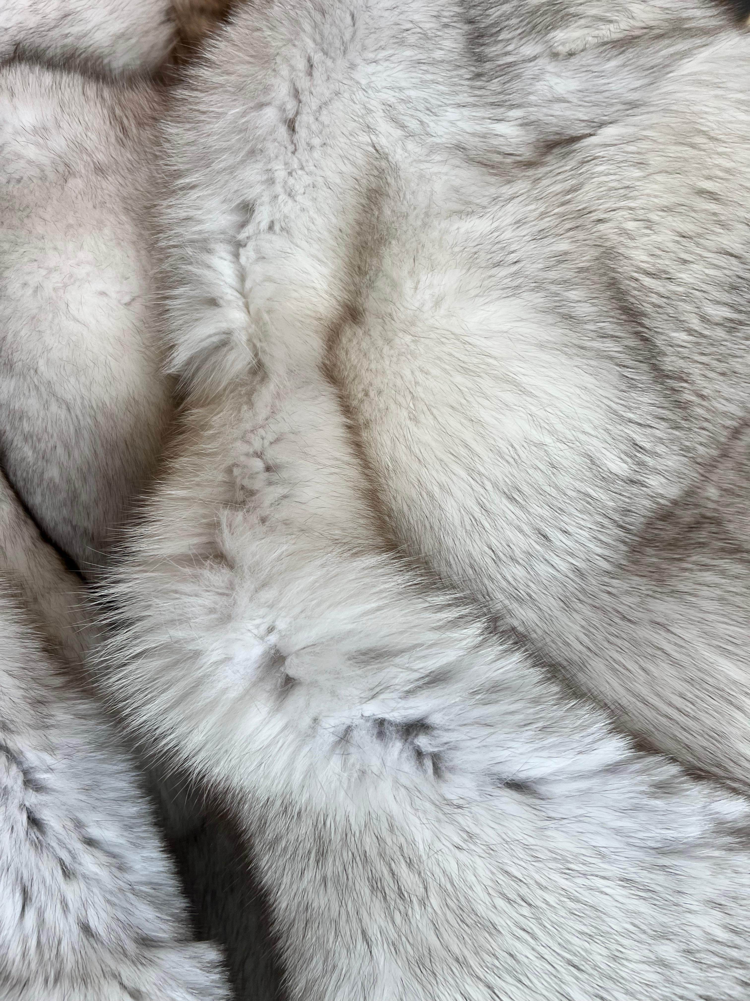Natural Blue Fox Canadian Fur Throw Blanket In New Condition For Sale In Vancouver, CA