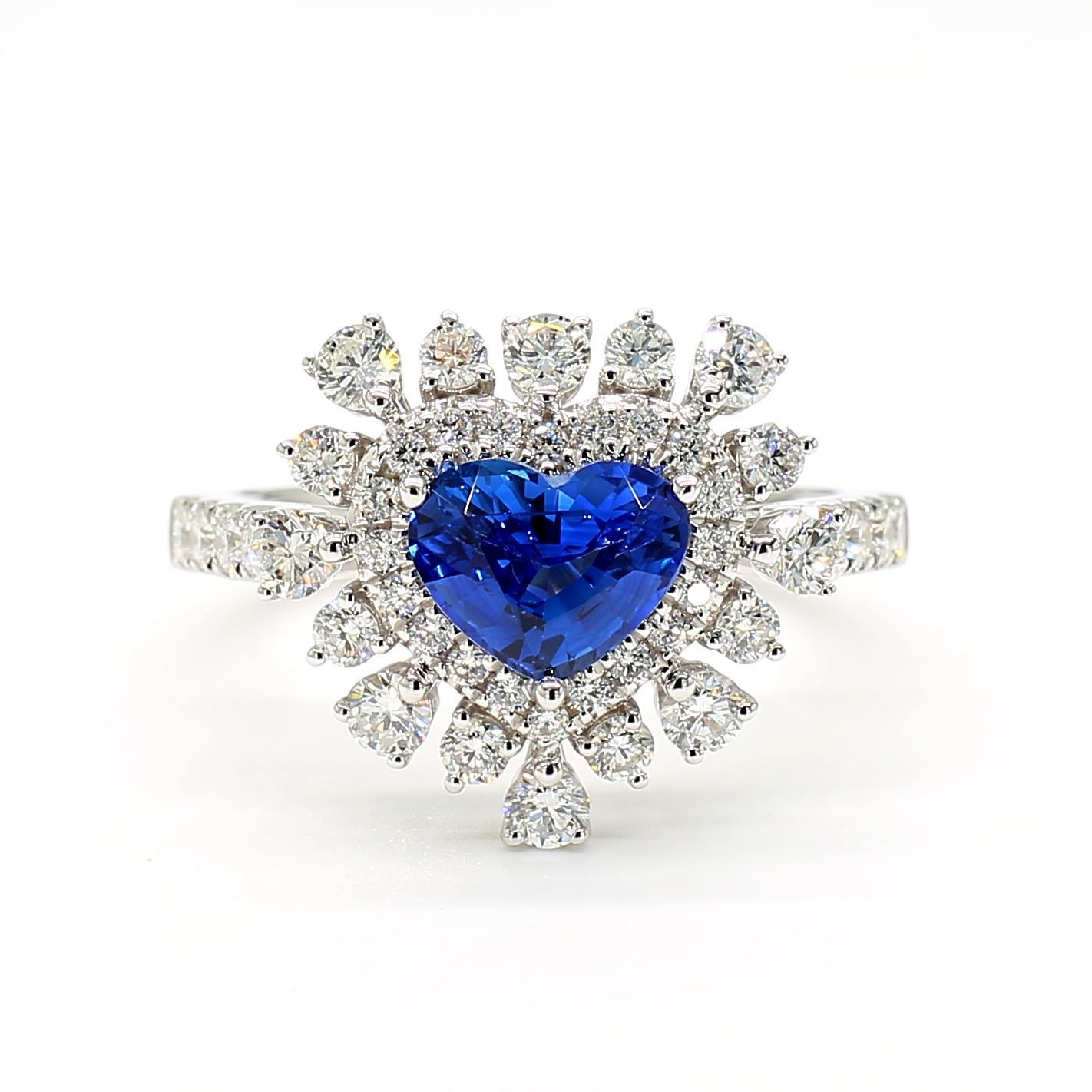 Natürlicher blauer Herz-Saphir und weißer Diamant 2.26 Karat TW Gold Cocktail-Ring (Zeitgenössisch) im Angebot