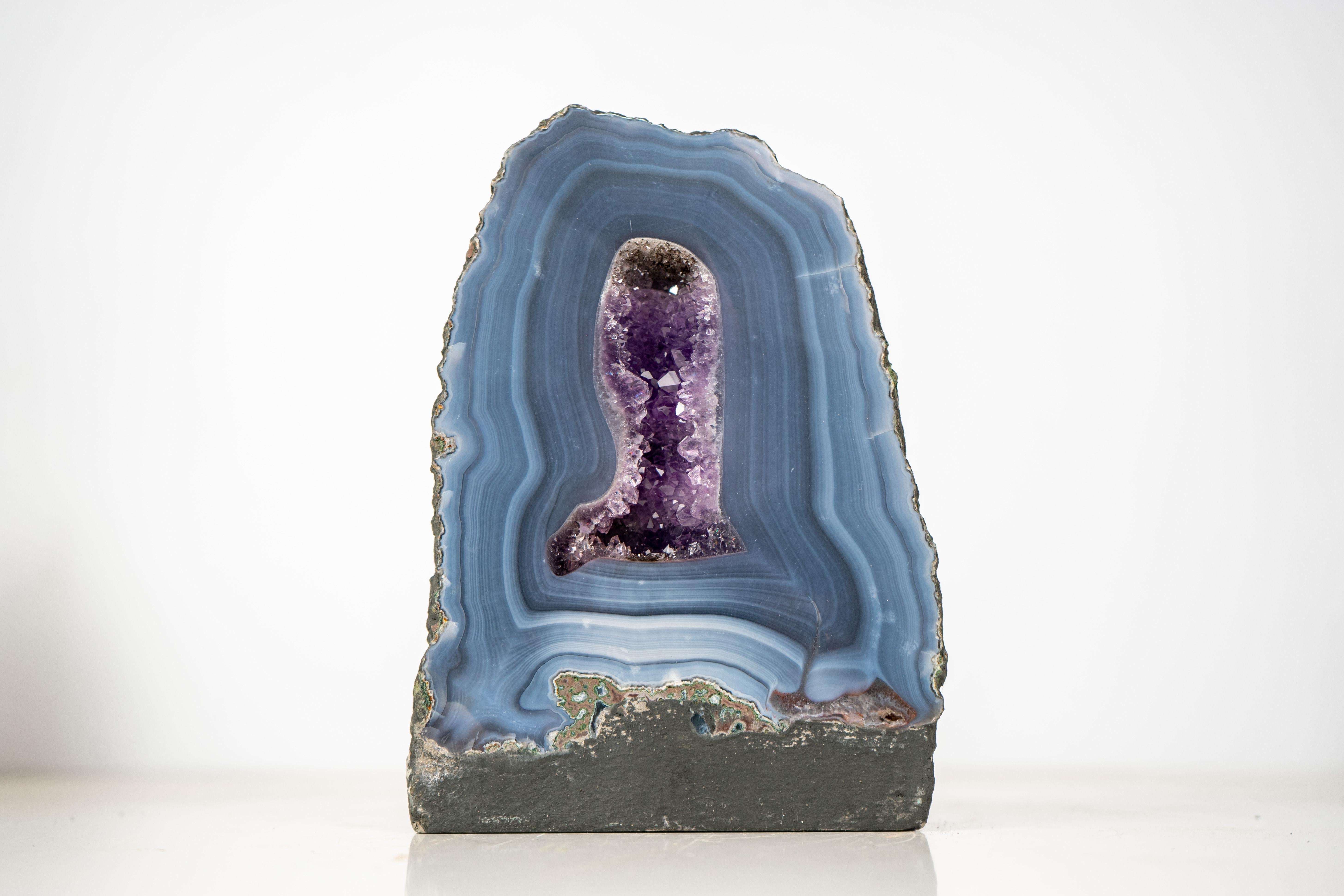 Contemporary Natural Blue Lace Agate Geode Slice with Banded Pattern For Sale