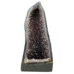 Natürlicher blauer Spitzen-Achat-Geode mit funkelndem lavendelfarbenem Amethyst, Deko-Tafelaufsatz