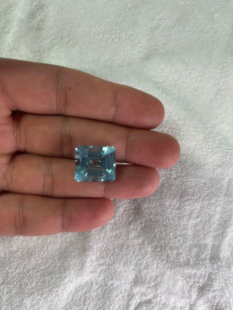 Natural Blue Loose Aquamarine 19.12 Carats Aquamarine Stone Aquamarine