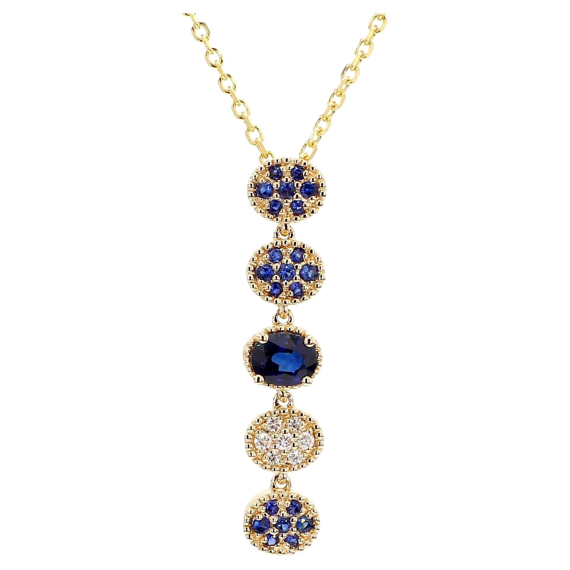 Ciondolo a goccia in oro con zaffiro ovale blu naturale e diamante bianco da 0.76 carati TW in vendita