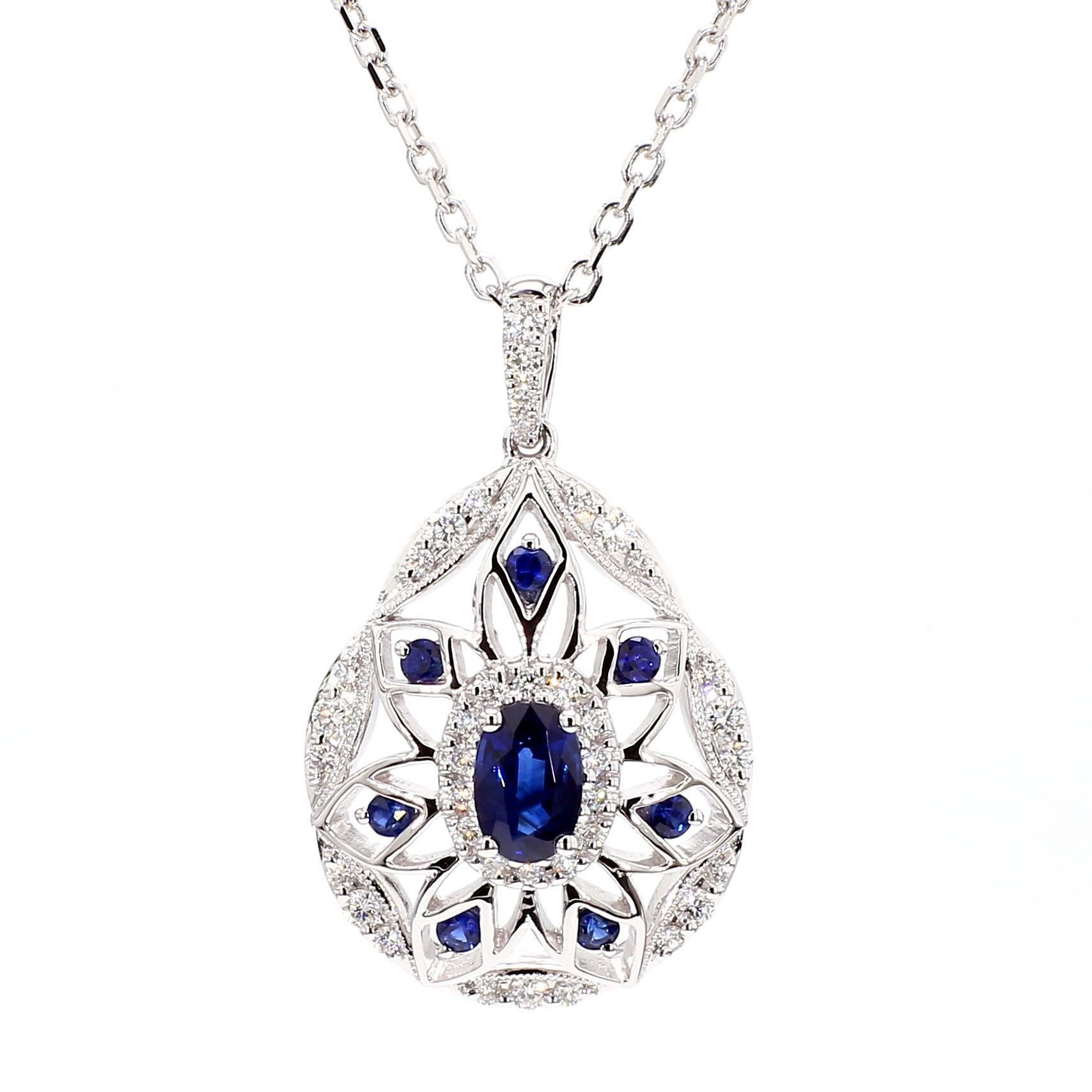 Contemporain Pendentif en or avec saphir ovale bleu naturel et diamant blanc de 1.08 carat poids total en vente
