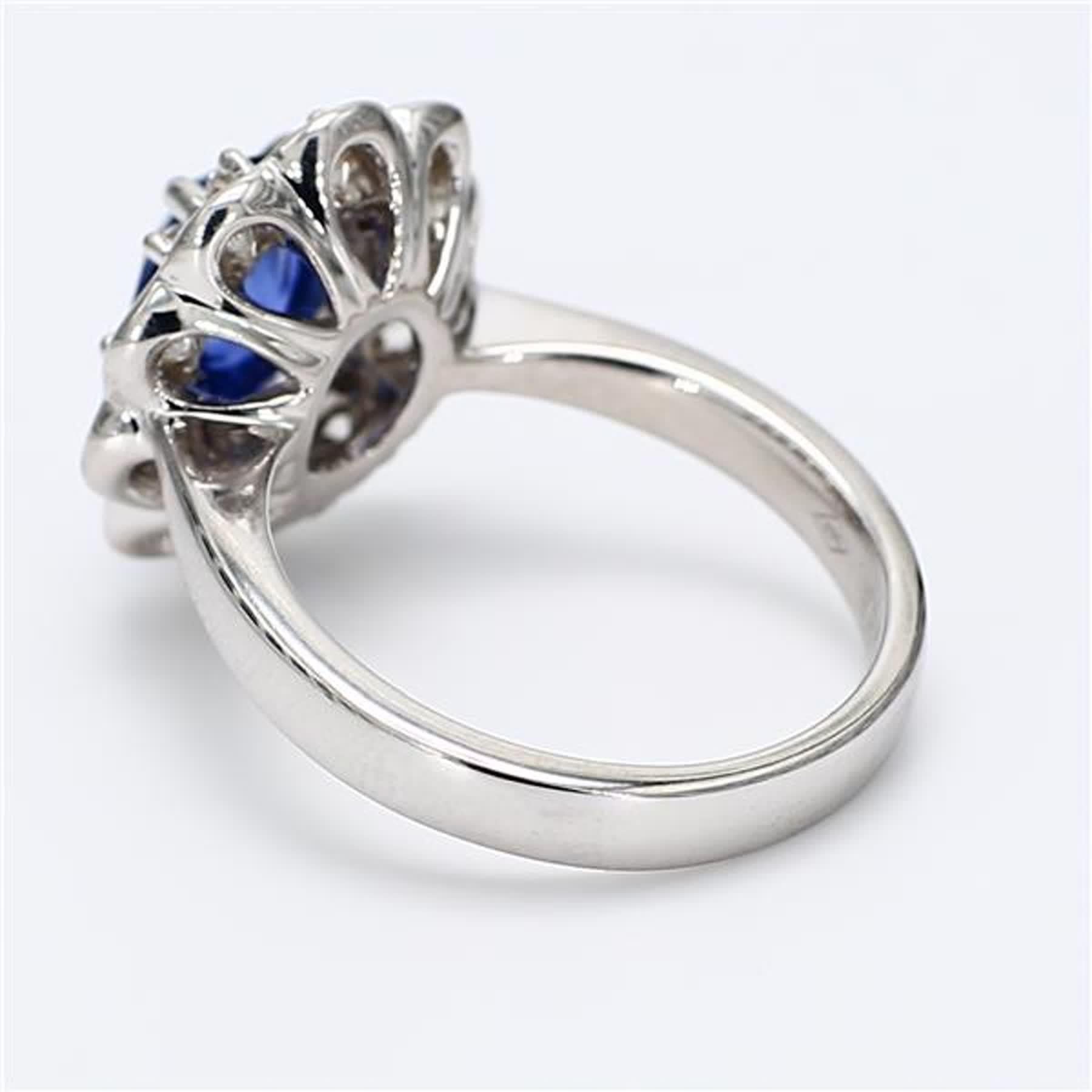 Oval Cut Natural Blue Oval Sapphire and White Diamond 2.86 Carat TW Gold Cocktail Ring For Sale