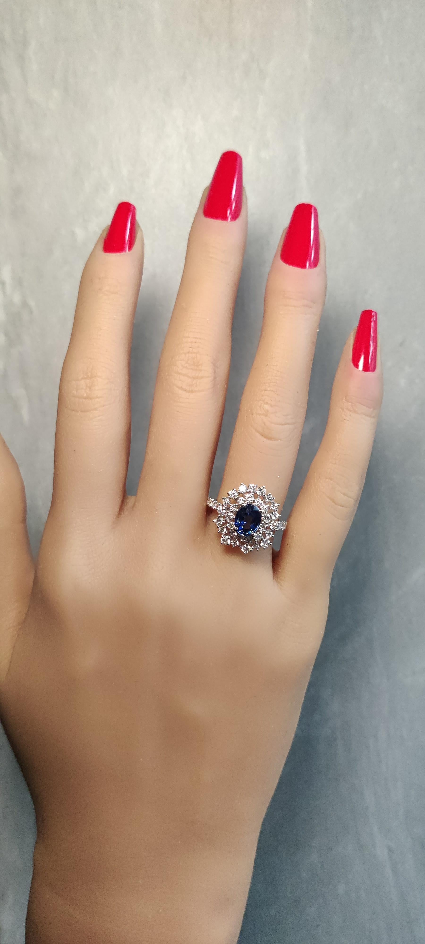 Oval Cut Natural Blue Oval Sapphire and White Diamond 2.86 Carat TW Gold Cocktail Ring For Sale
