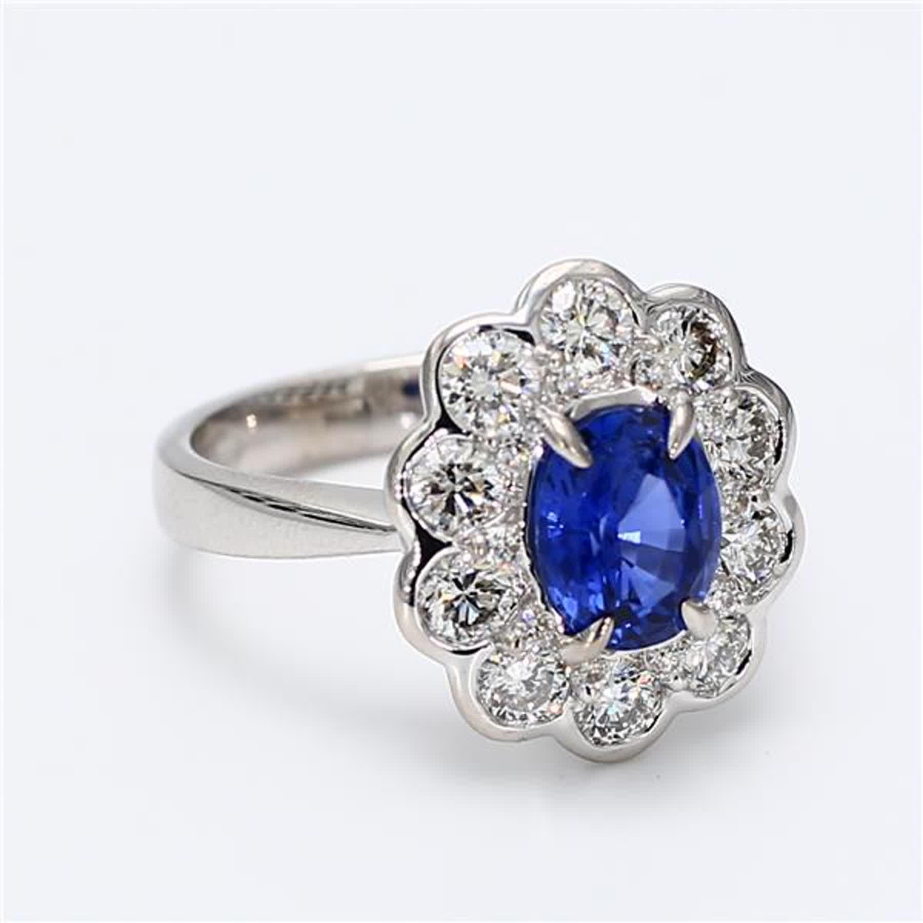 Natural Blue Oval Sapphire and White Diamond 2.86 Carat TW Gold Cocktail Ring For Sale 1