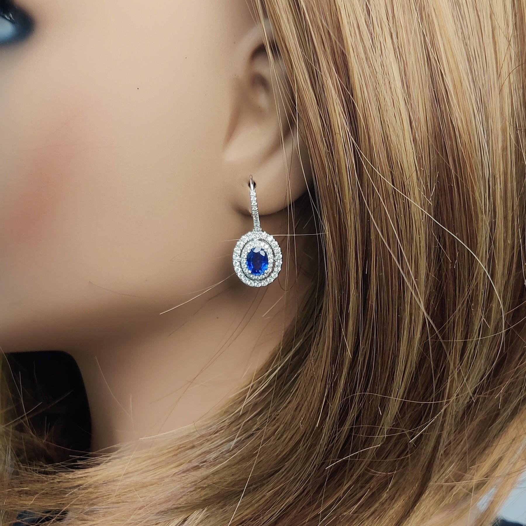 Orecchini a goccia in oro con zaffiro ovale blu naturale e diamante bianco da 2.97 carati TW In condizioni Nuovo in vendita a New York, NY