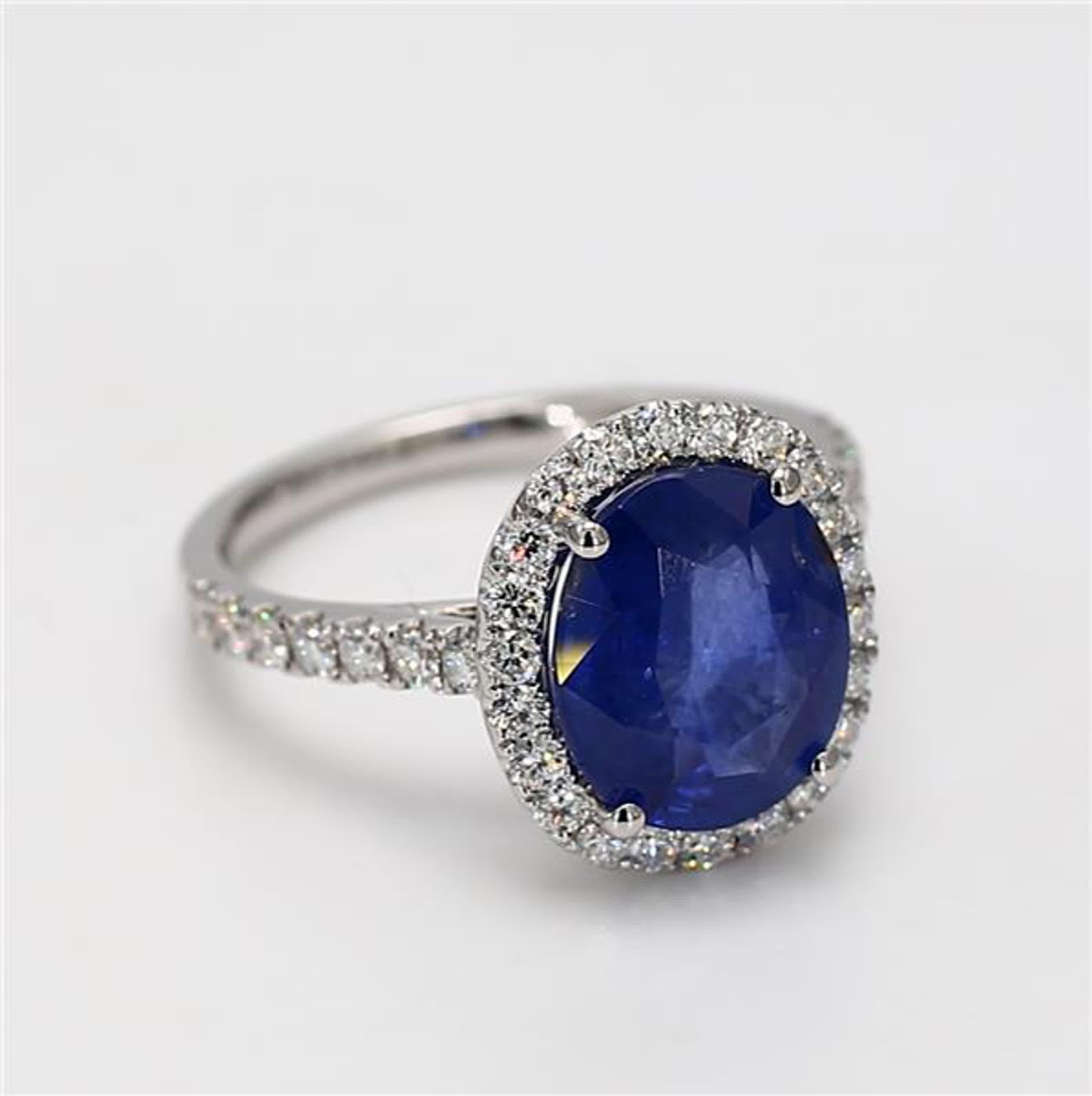 Natural Blue Oval Sapphire and White Diamond 4.78 Carat TW Gold Cocktail Ring 2