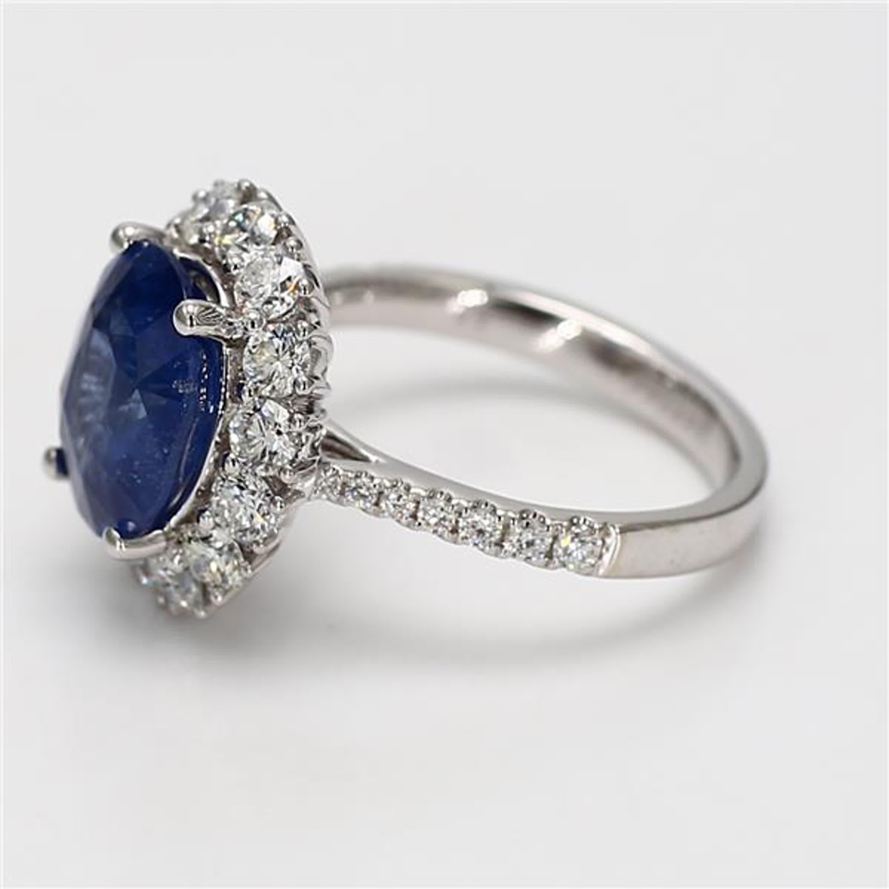 Oval Cut Natural Blue Oval Sapphire and White Diamond 5.51 Carat TW Gold Cocktail Ring For Sale