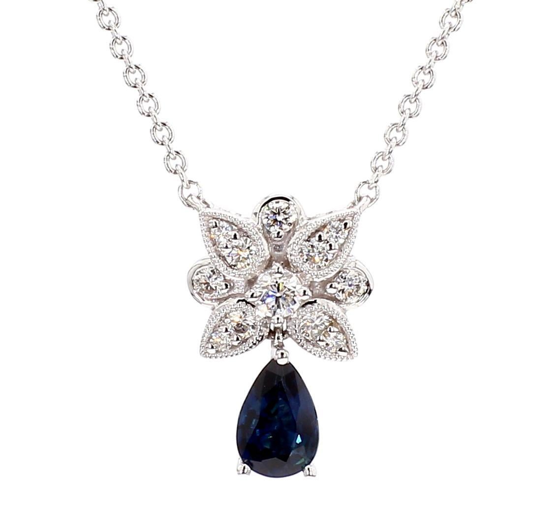 Contemporaneo Collana in oro bianco con zaffiro blu perlato naturale e diamante bianco da 0,57 carati TW in vendita