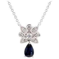 Collana in oro bianco con zaffiro blu perlato naturale e diamante bianco da 0,57 carati TW