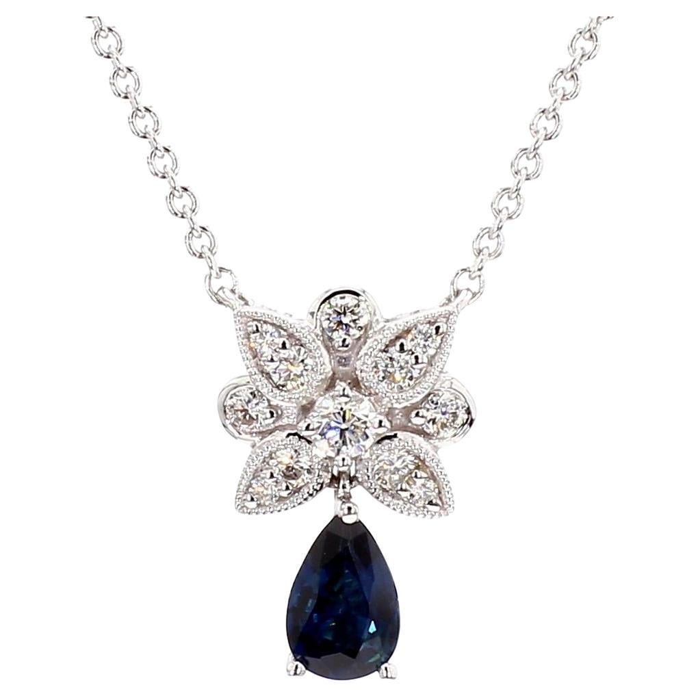 Collana in oro bianco con zaffiro blu perlato naturale e diamante bianco da 0,57 carati TW in vendita
