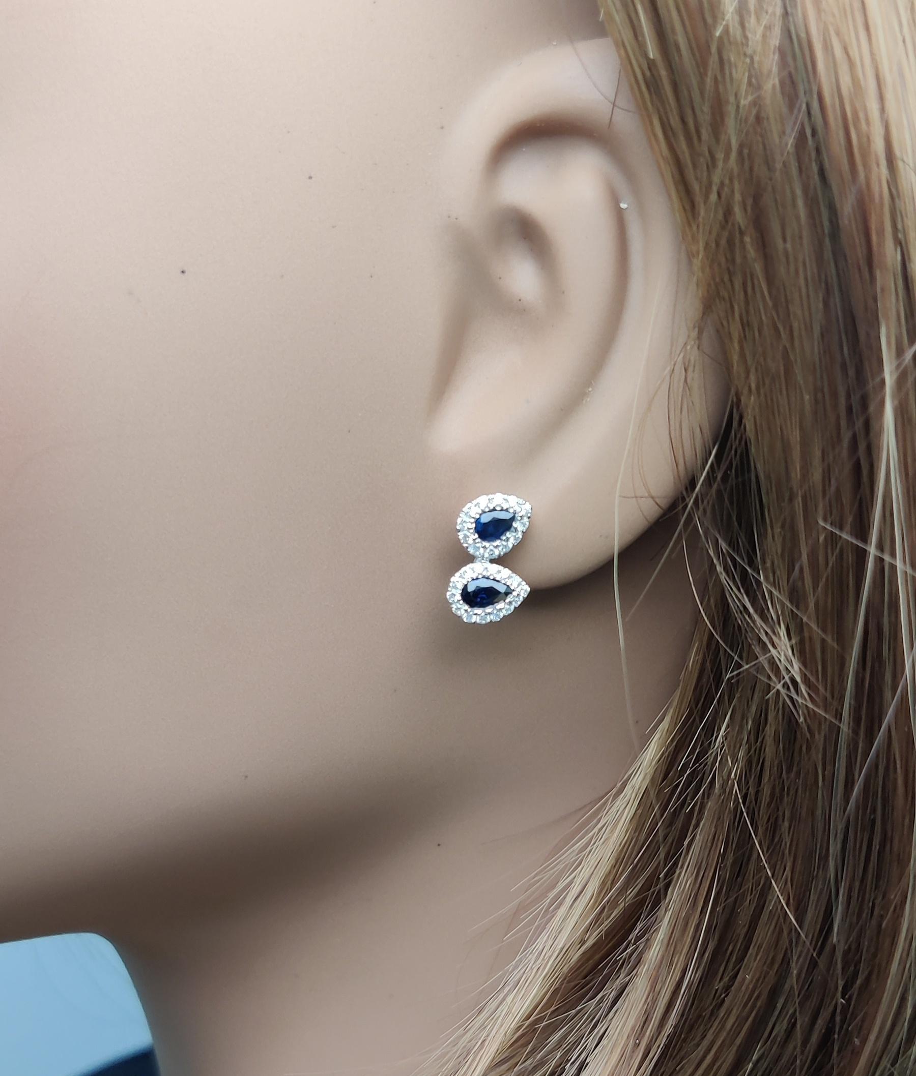 Natural Blue Pear Sapphire and White Diamond 1.33 Carat TW Gold Stud Earrings In New Condition For Sale In New York, NY