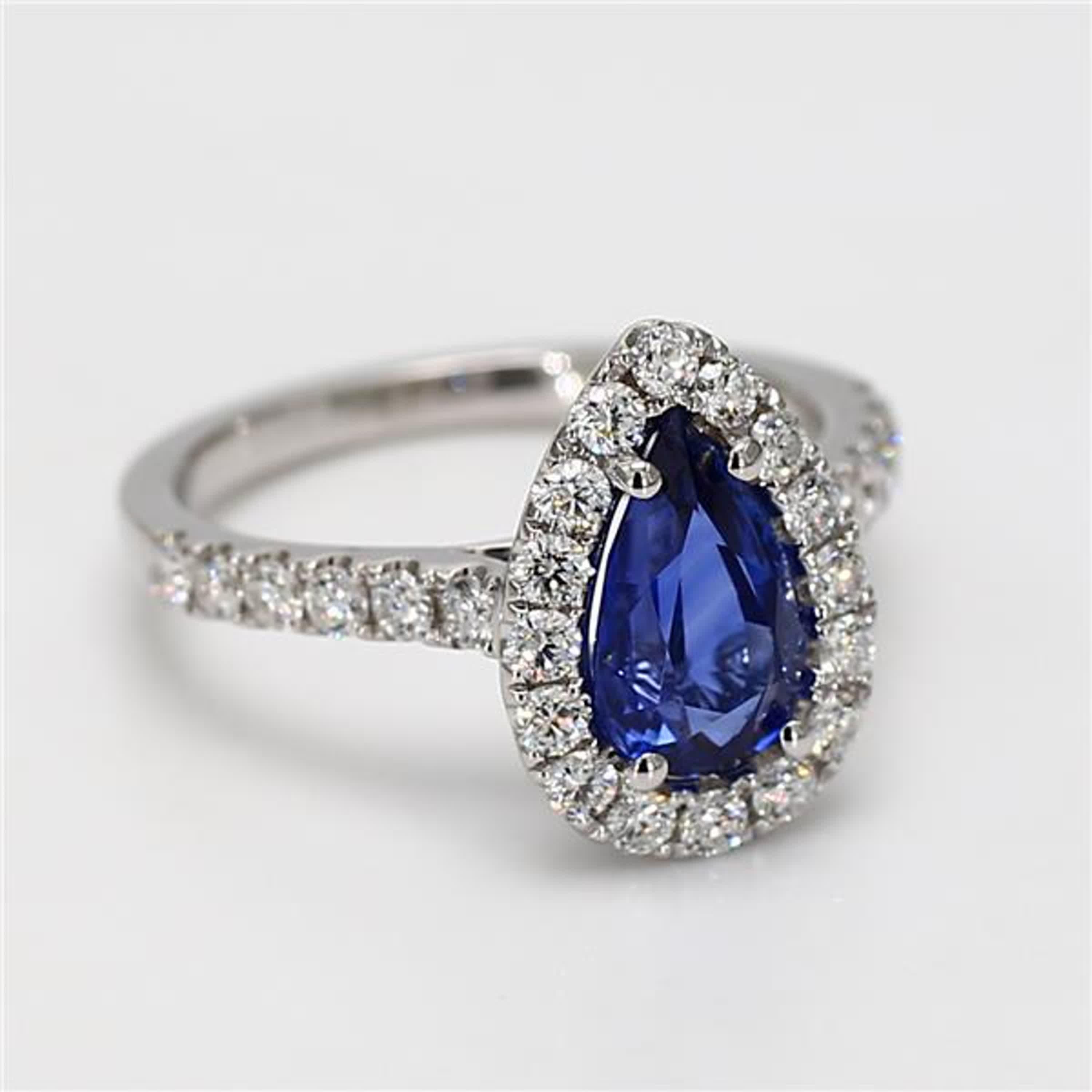 Natural Blue Pear Sapphire and White Diamond 2.58 Carat TW Gold Cocktail Ring For Sale 2