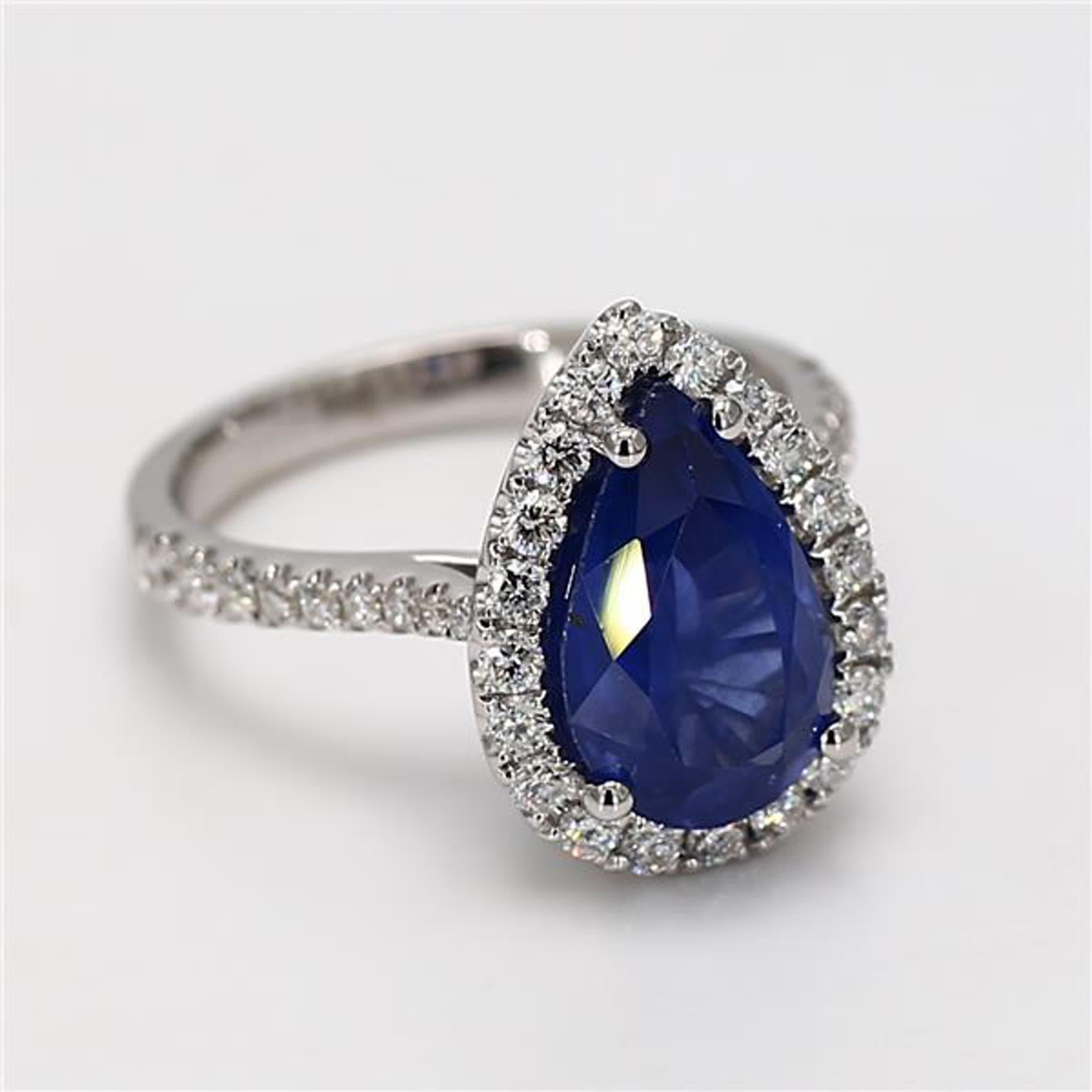 Natural Blue Pear Sapphire and White Diamond 4.29 Carat TW Gold Cocktail Ring For Sale 2