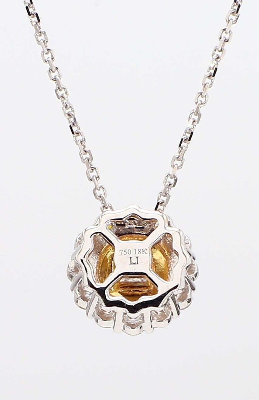 Pendentif en forme de goutte avec saphir et diamant de 0,68 carat TW, de couleur bleu naturel et de taille Princesse Pour femmes en vente