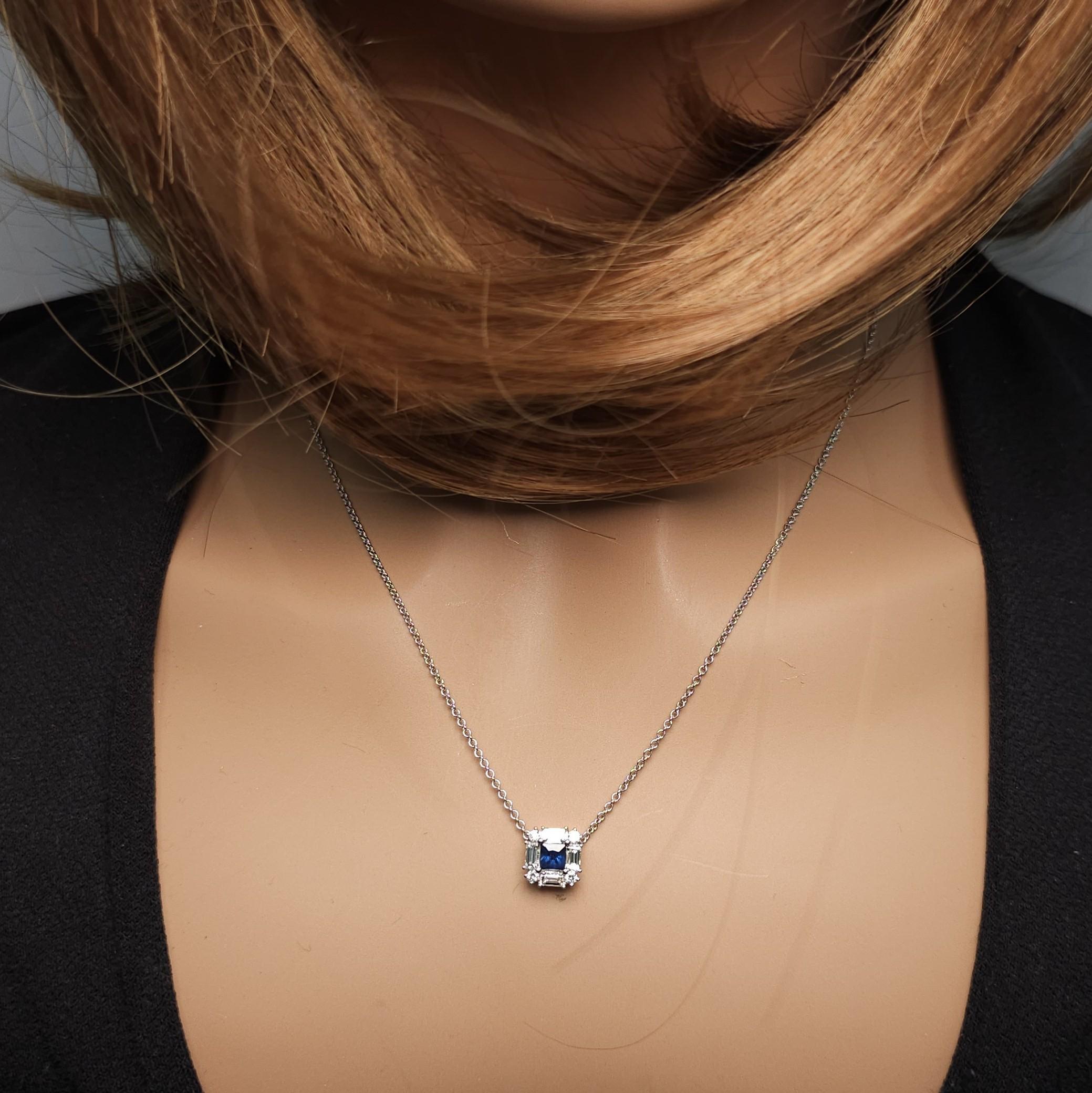 Ciondolo a goccia con zaffiro blu taglio principessa e diamante da 0.70 carati TW Nature In condizioni Nuovo in vendita a New York, NY