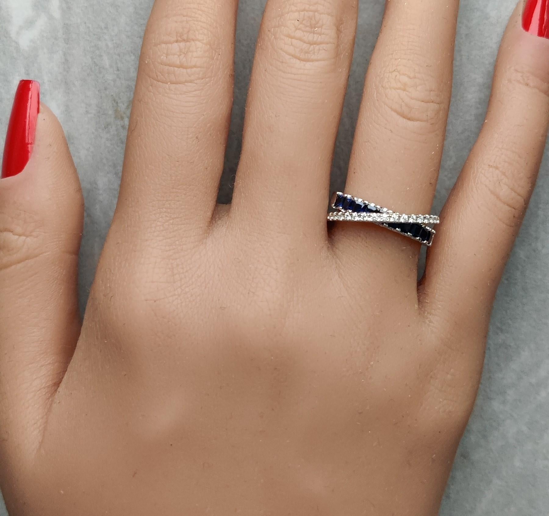 Fascia da cocktail in oro con zaffiro blu naturale e diamante da 1.04 carati TW In condizioni Nuovo in vendita a New York, NY
