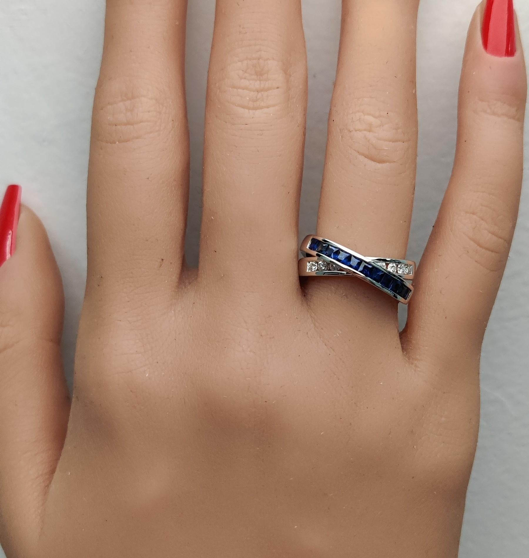 Natural Blue Princess Sapphire and Diamond 1.15 Carat TW Gold Cocktail Band In New Condition For Sale In New York, NY