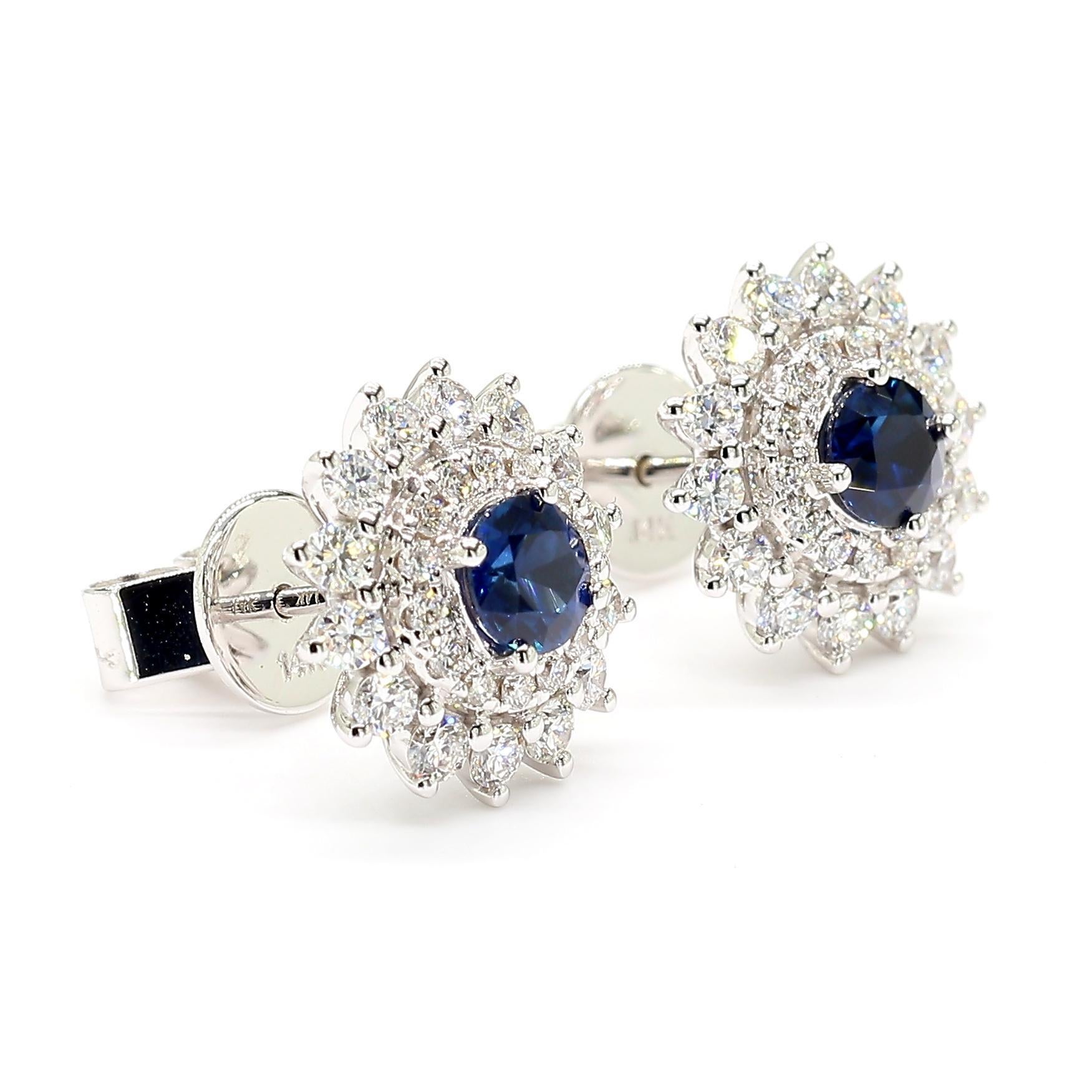 Natürlicher blauer runder Saphir und Diamant 1.42 Karat TW Gold Ohrstecker (Rundschliff) im Angebot