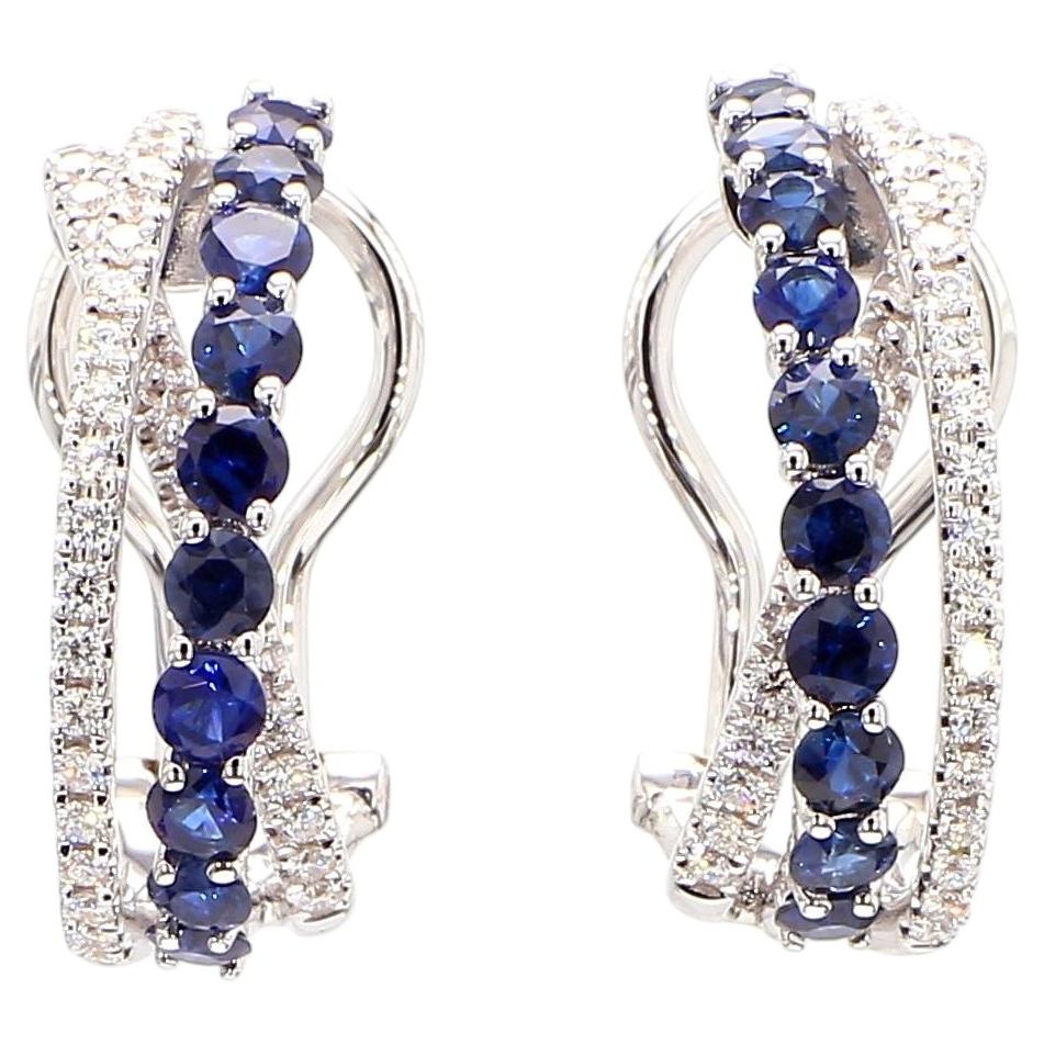 Orecchini a cerchio in oro con zaffiro tondo blu naturale e diamante da 1.76 carati TW