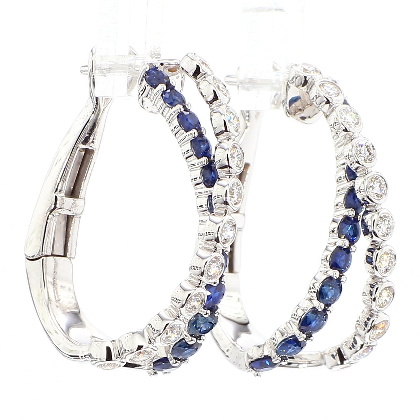 Taille ronde Créoles en or avec saphirs ronds bleus naturels et diamants de 2.01 carats poids total en vente